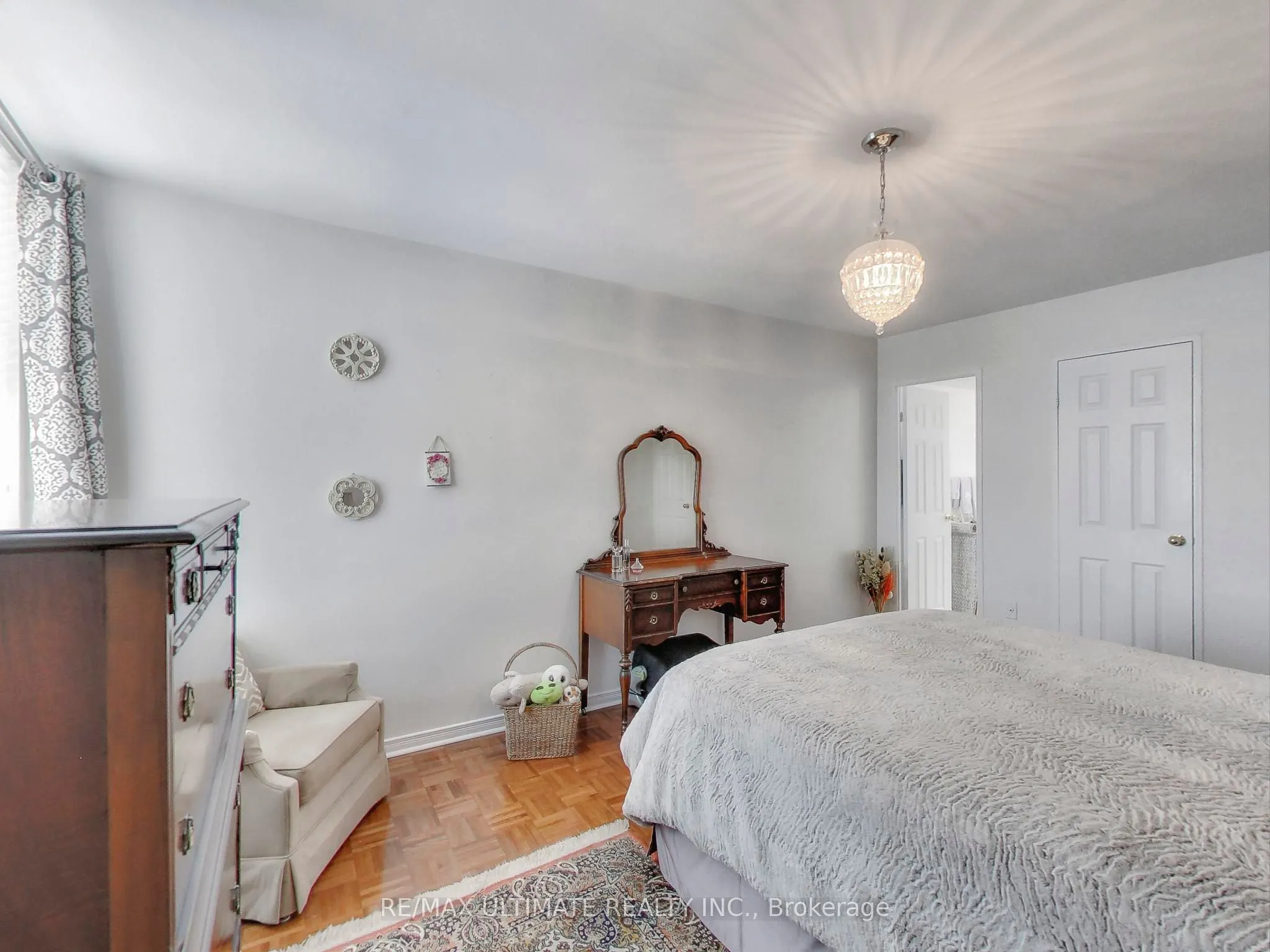 360 Ridelle Avenue, #2217