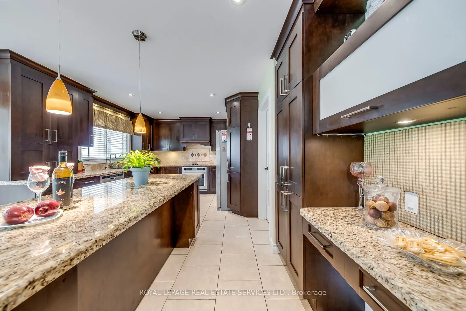 1143 Chapelton Place