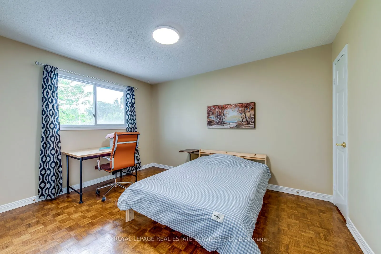 1143 Chapelton Place