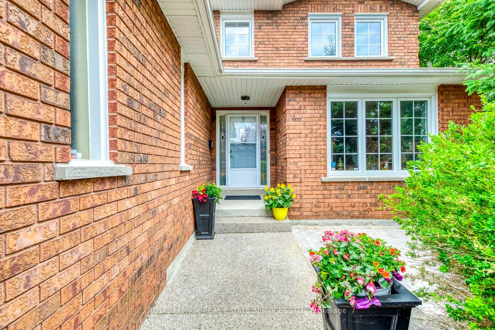 1143 Chapelton Place