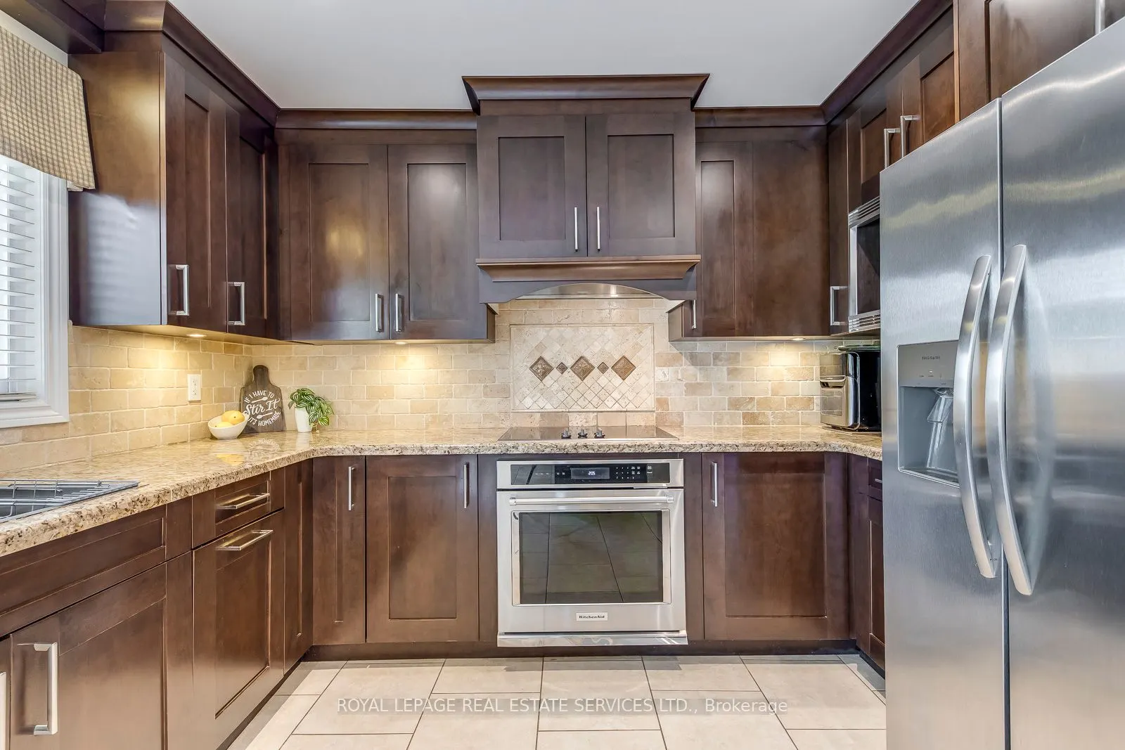1143 Chapelton Place