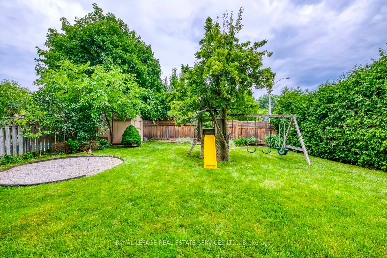1143 Chapelton Place