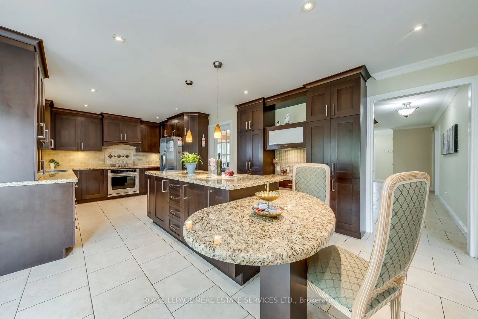1143 Chapelton Place
