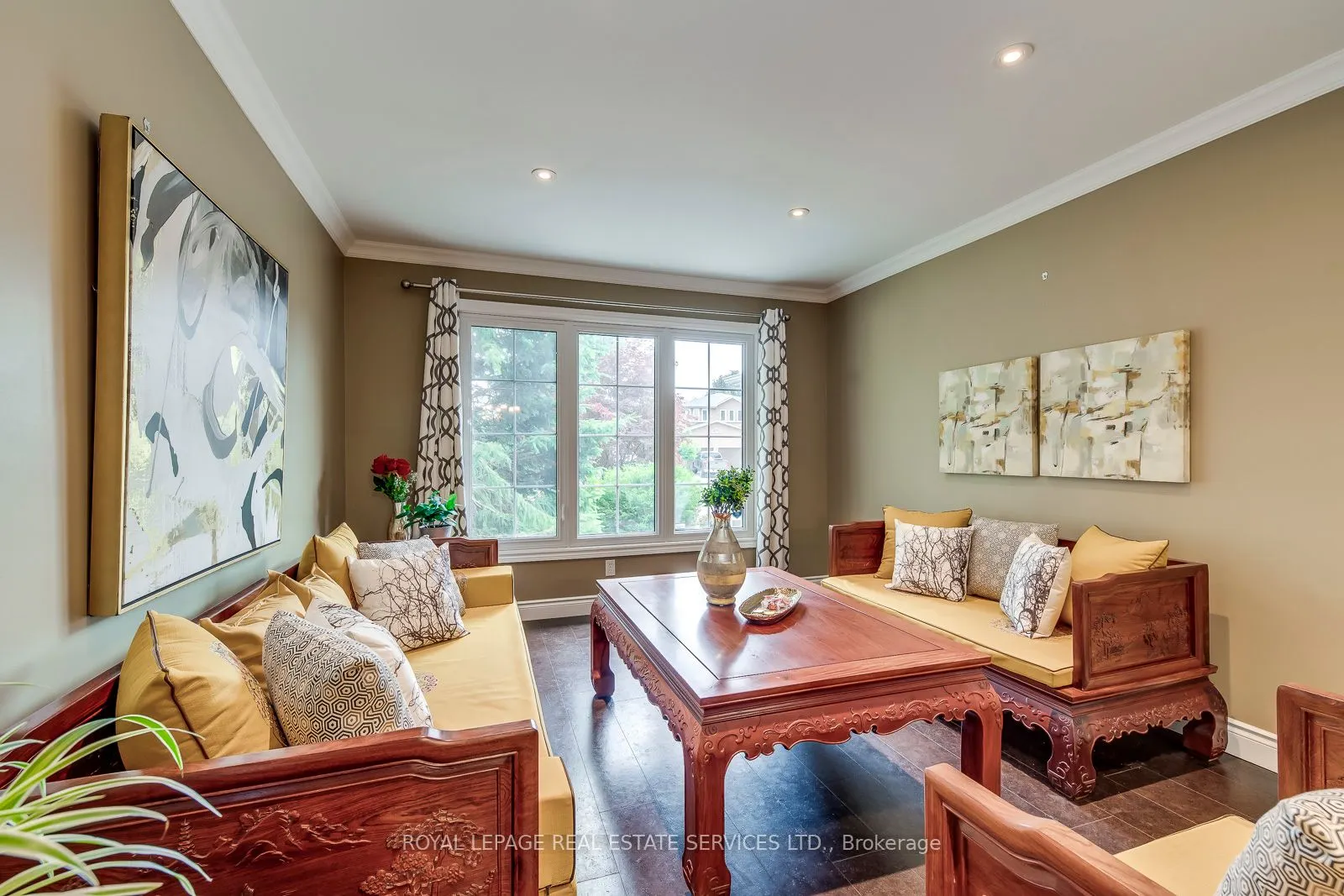 1143 Chapelton Place