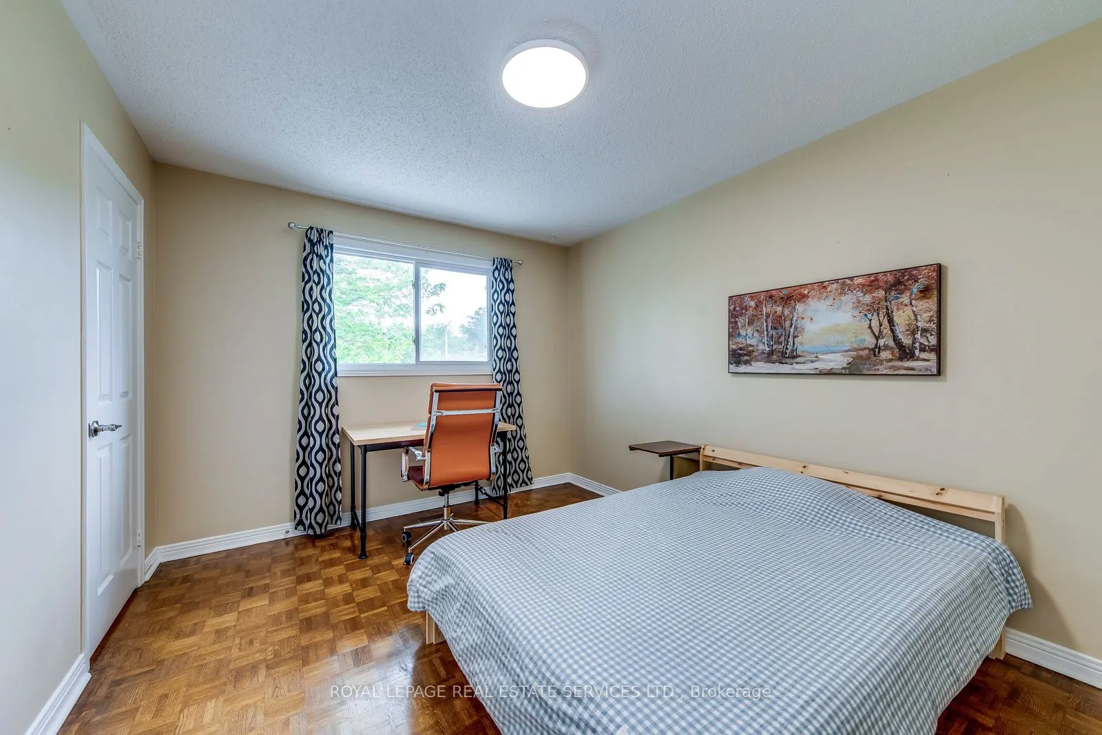 1143 Chapelton Place