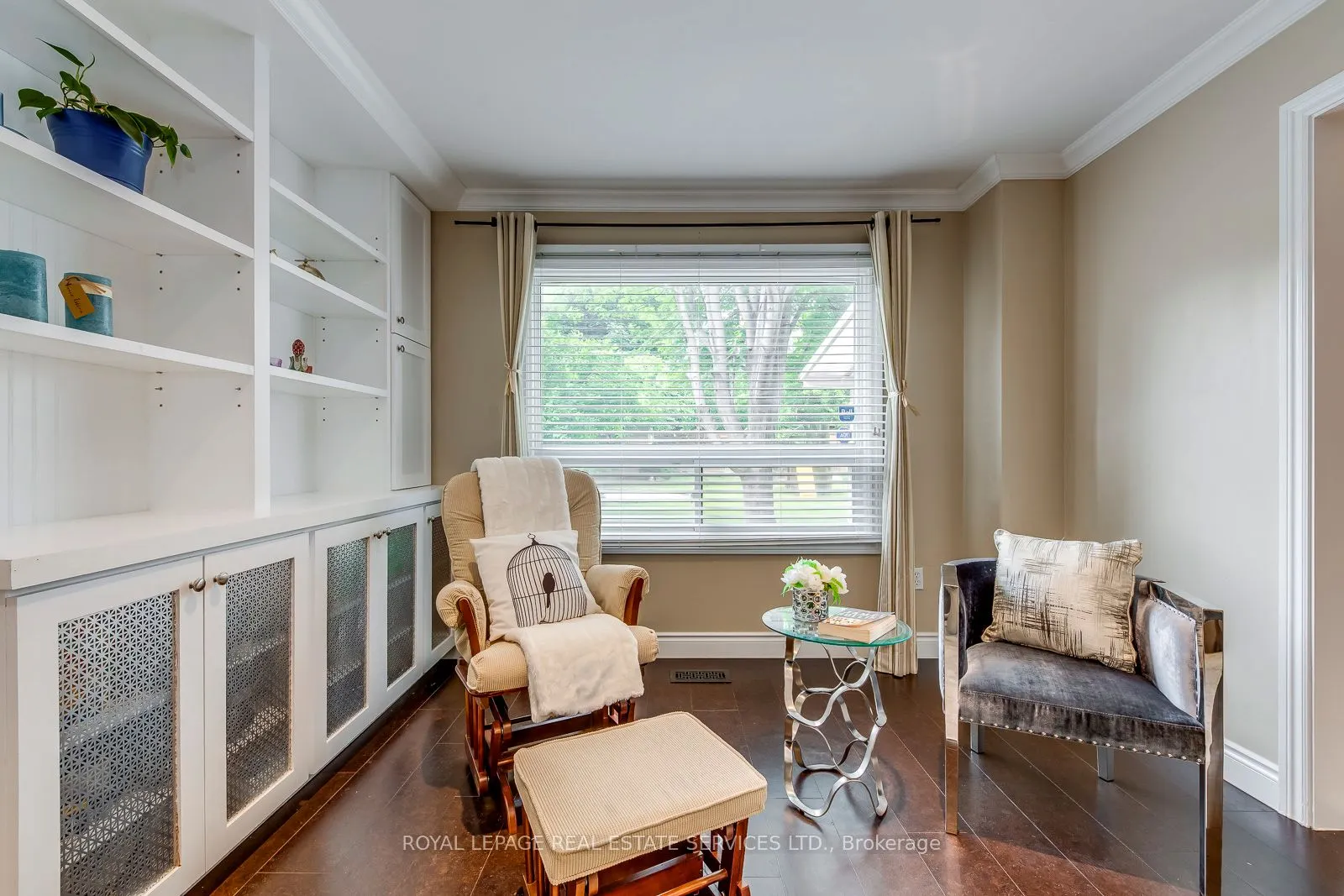 1143 Chapelton Place