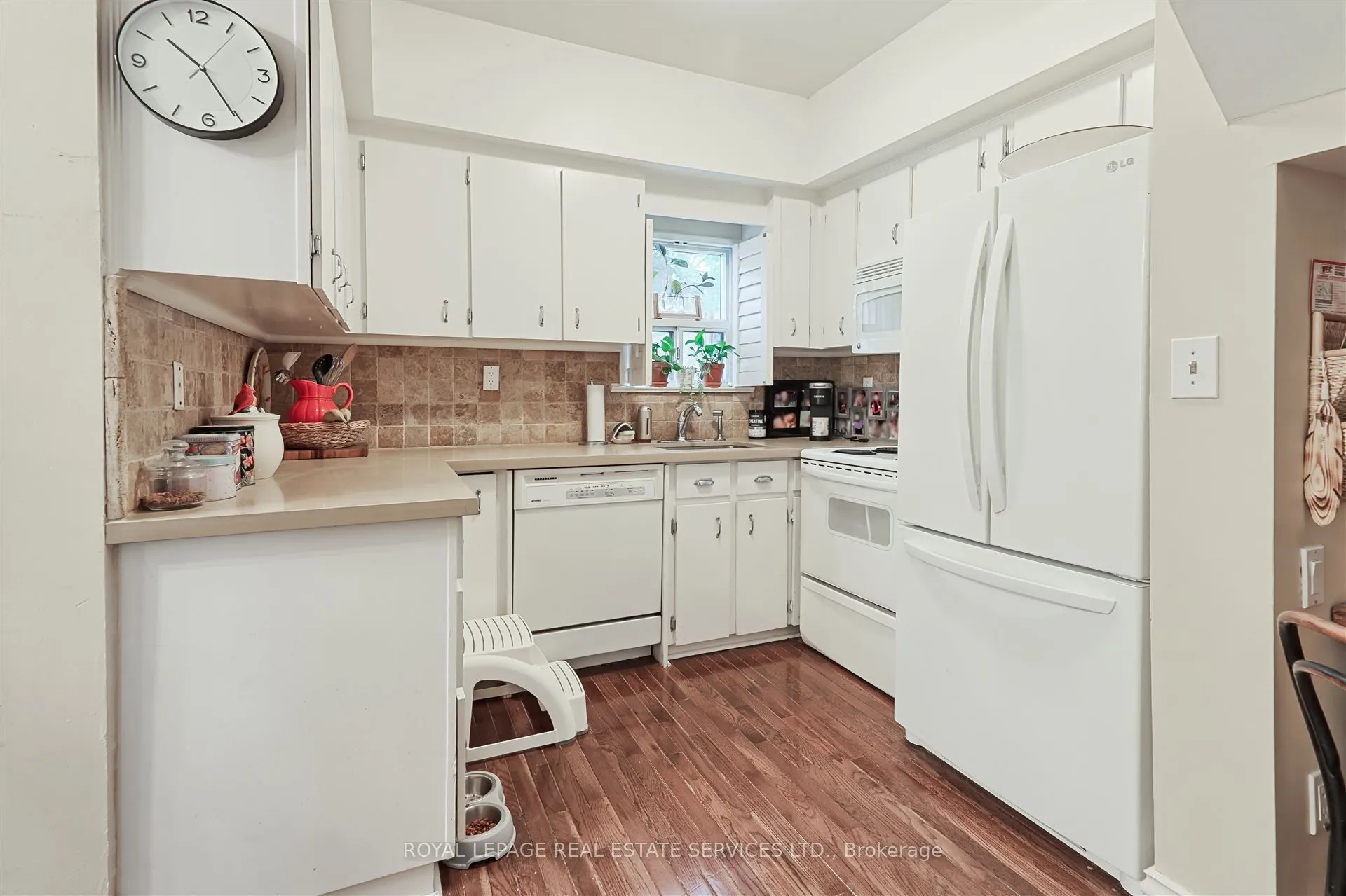 93 Medland Crescent