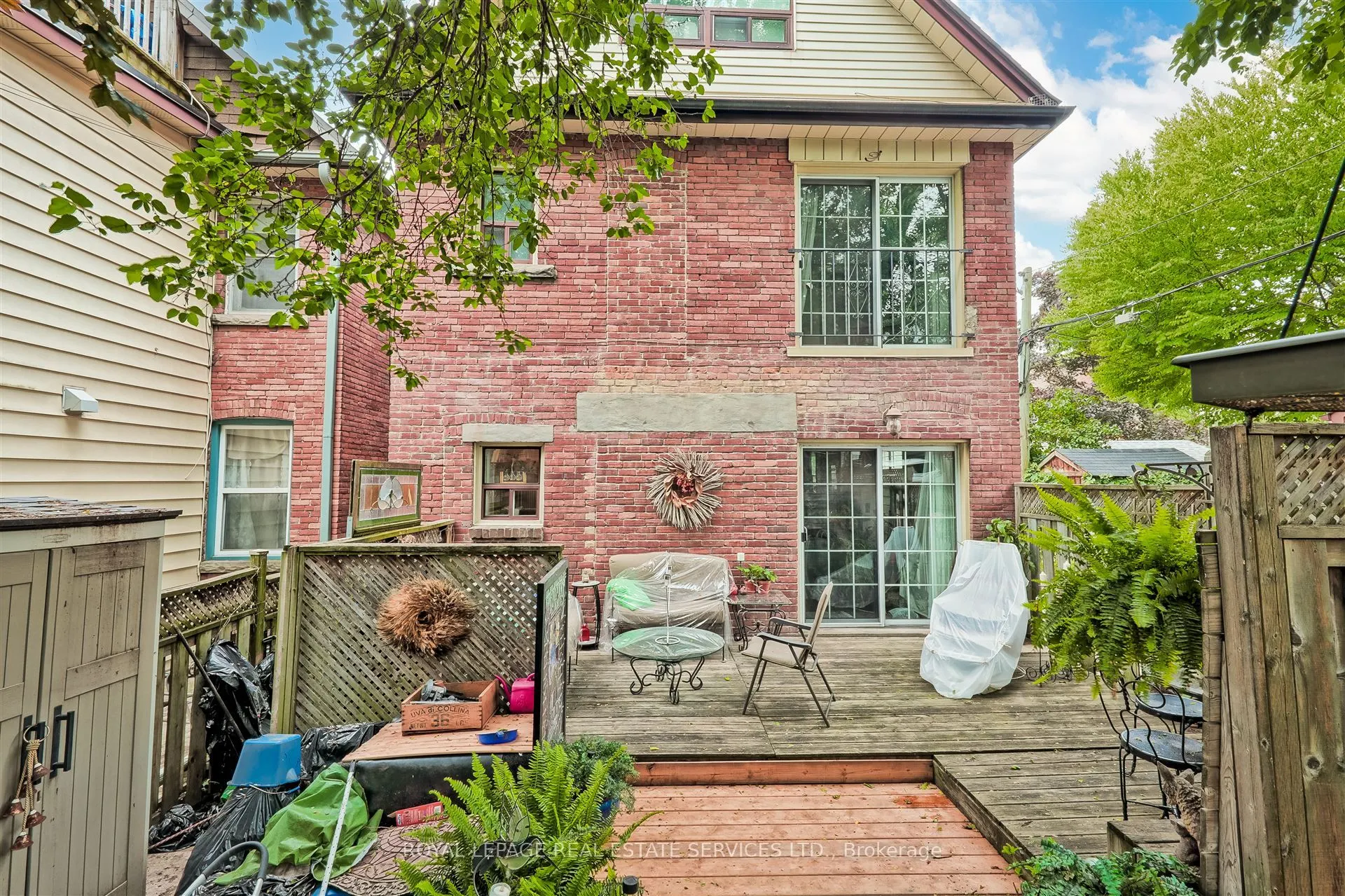 93 Medland Crescent