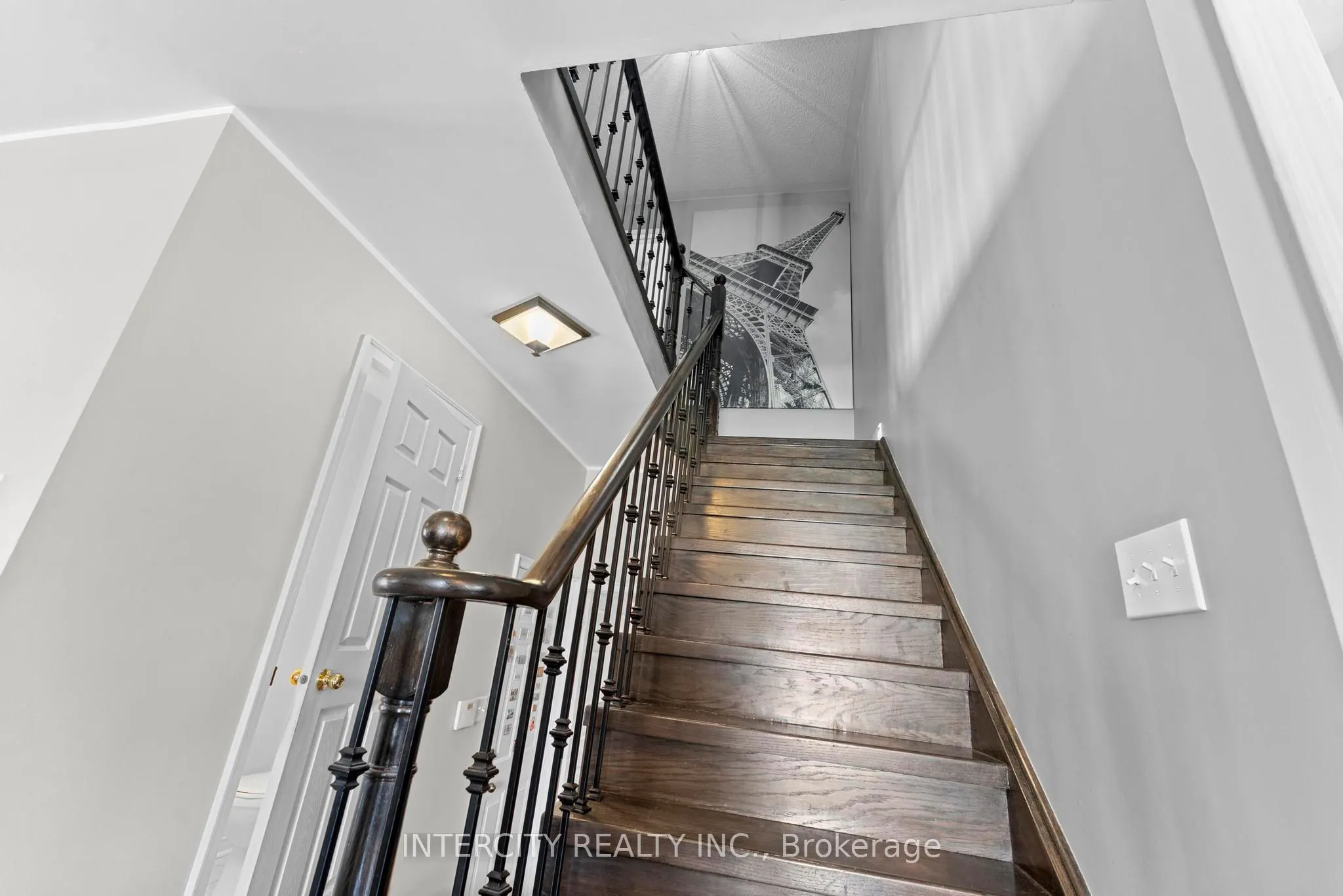 5409 Duchess Court