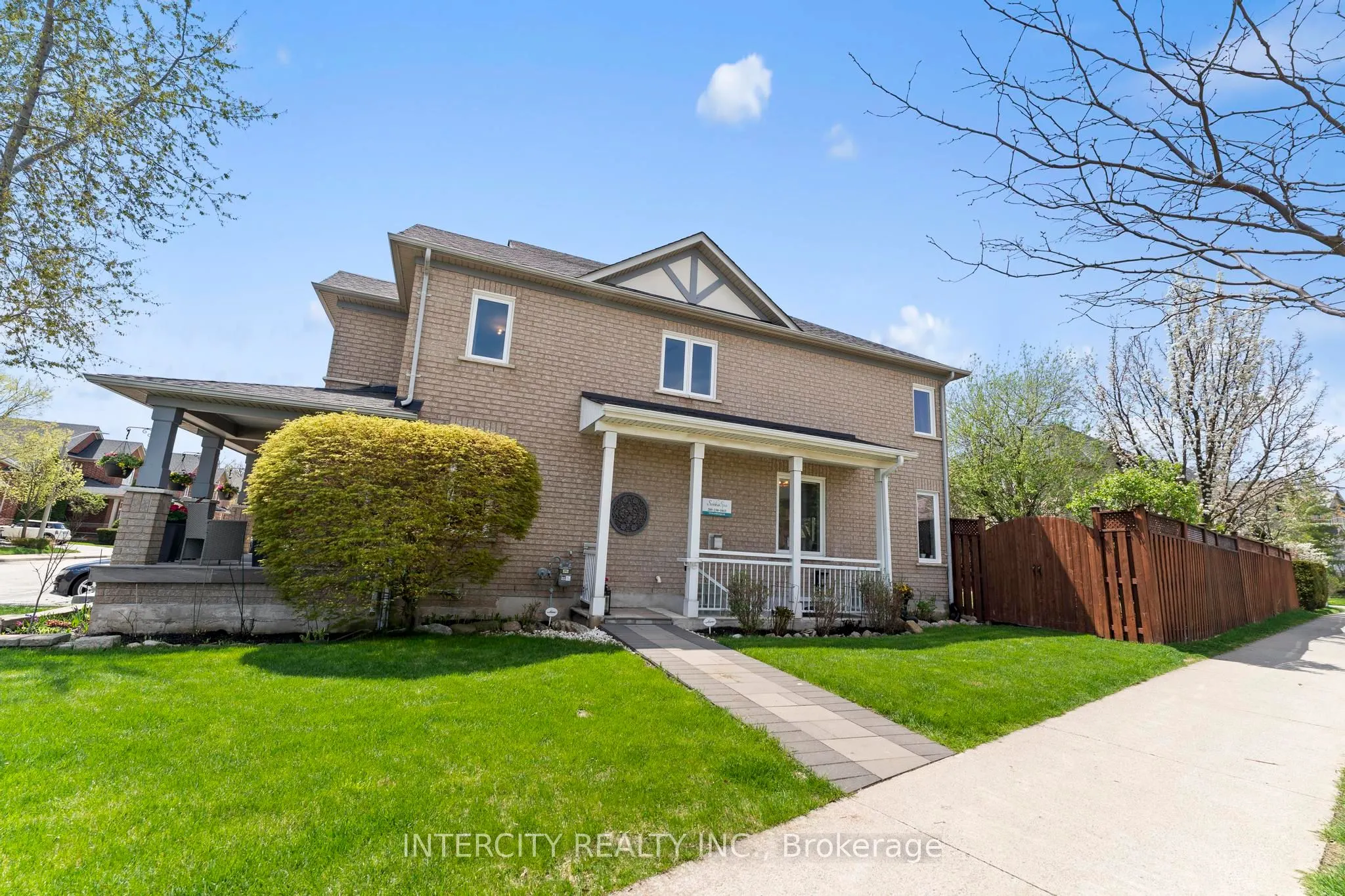5409 Duchess Court