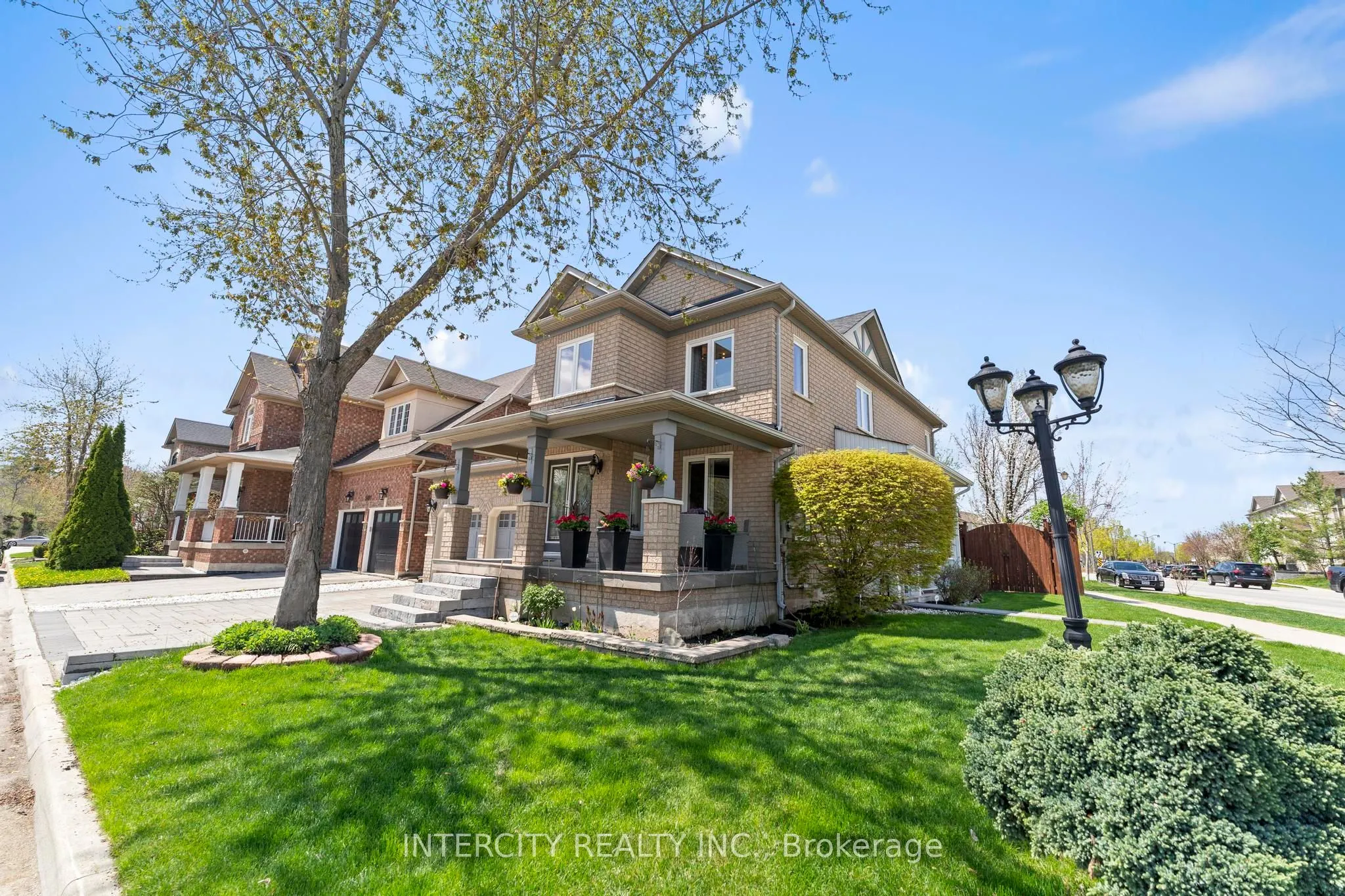 5409 Duchess Court