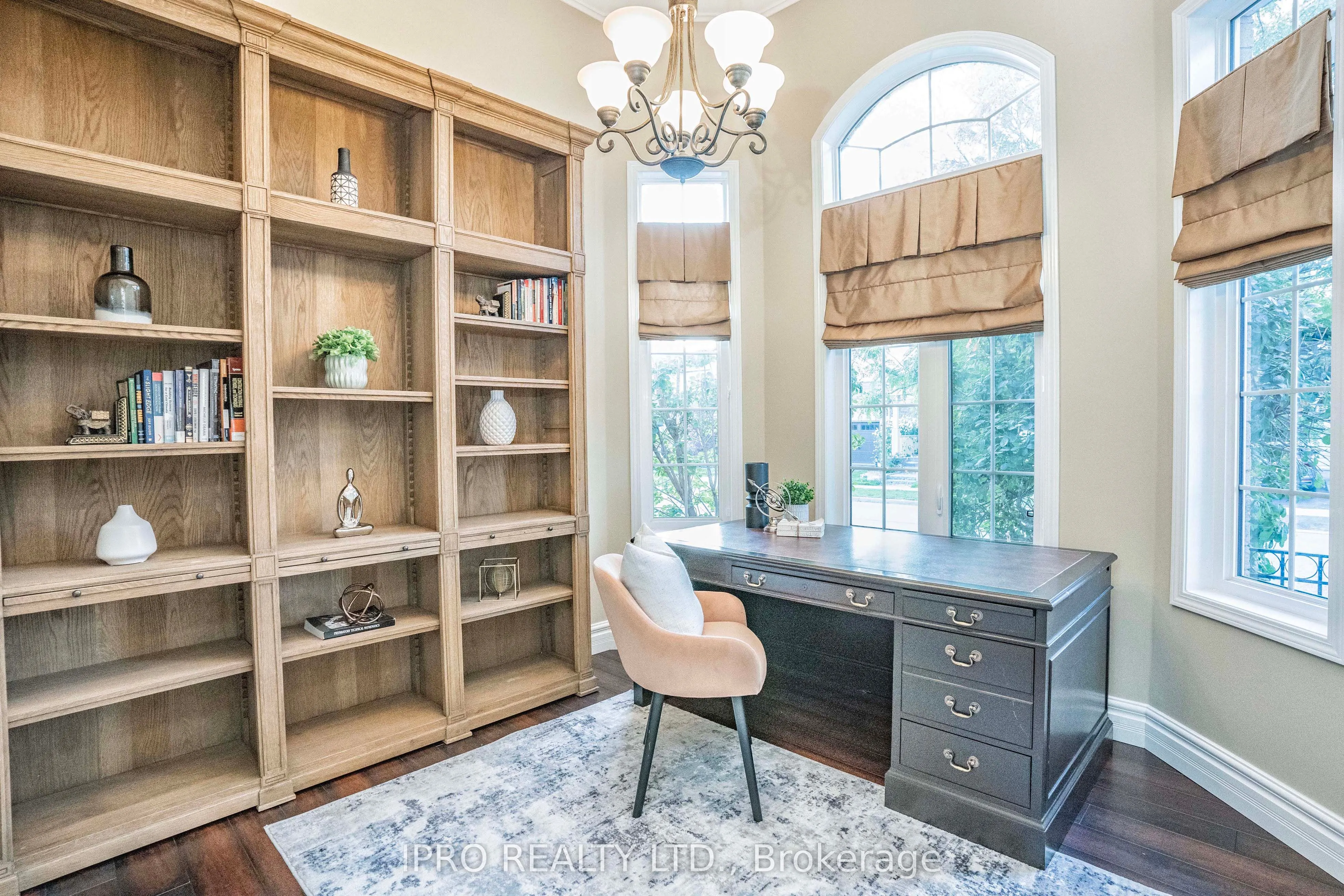 501 Cusick Circle