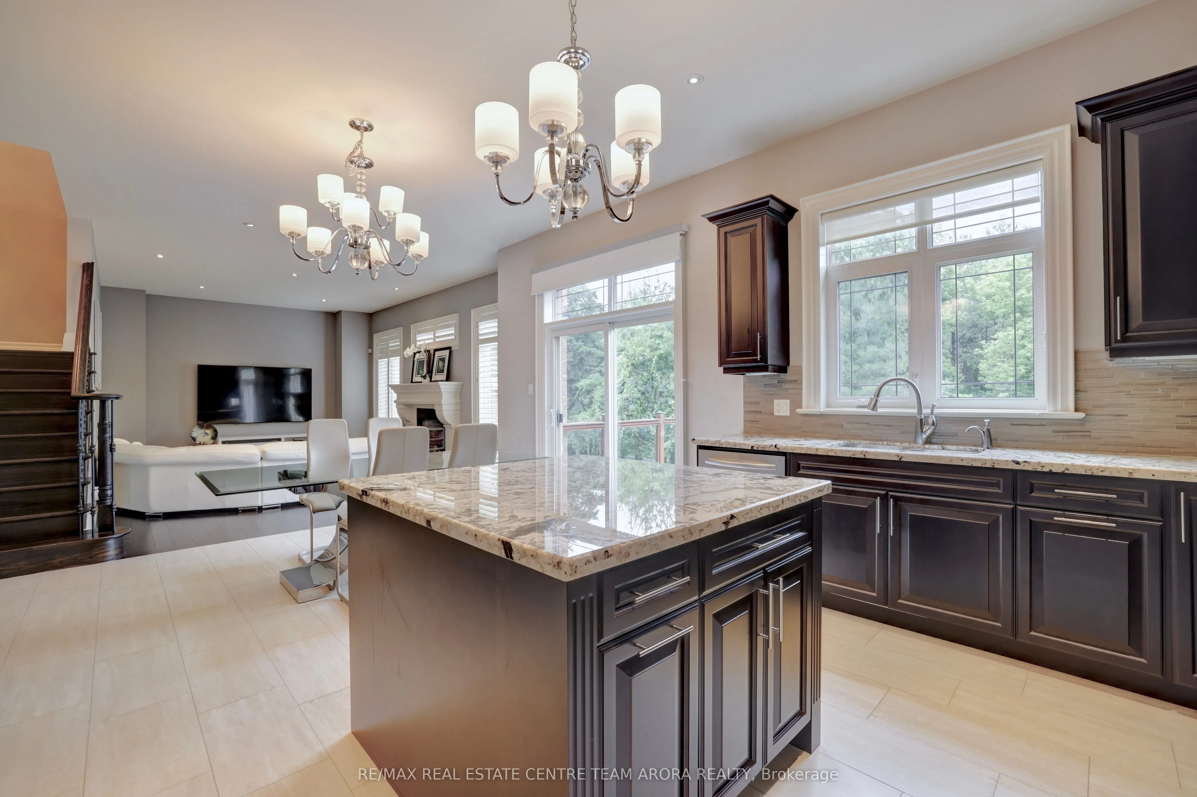 6672 Rothschild Trail