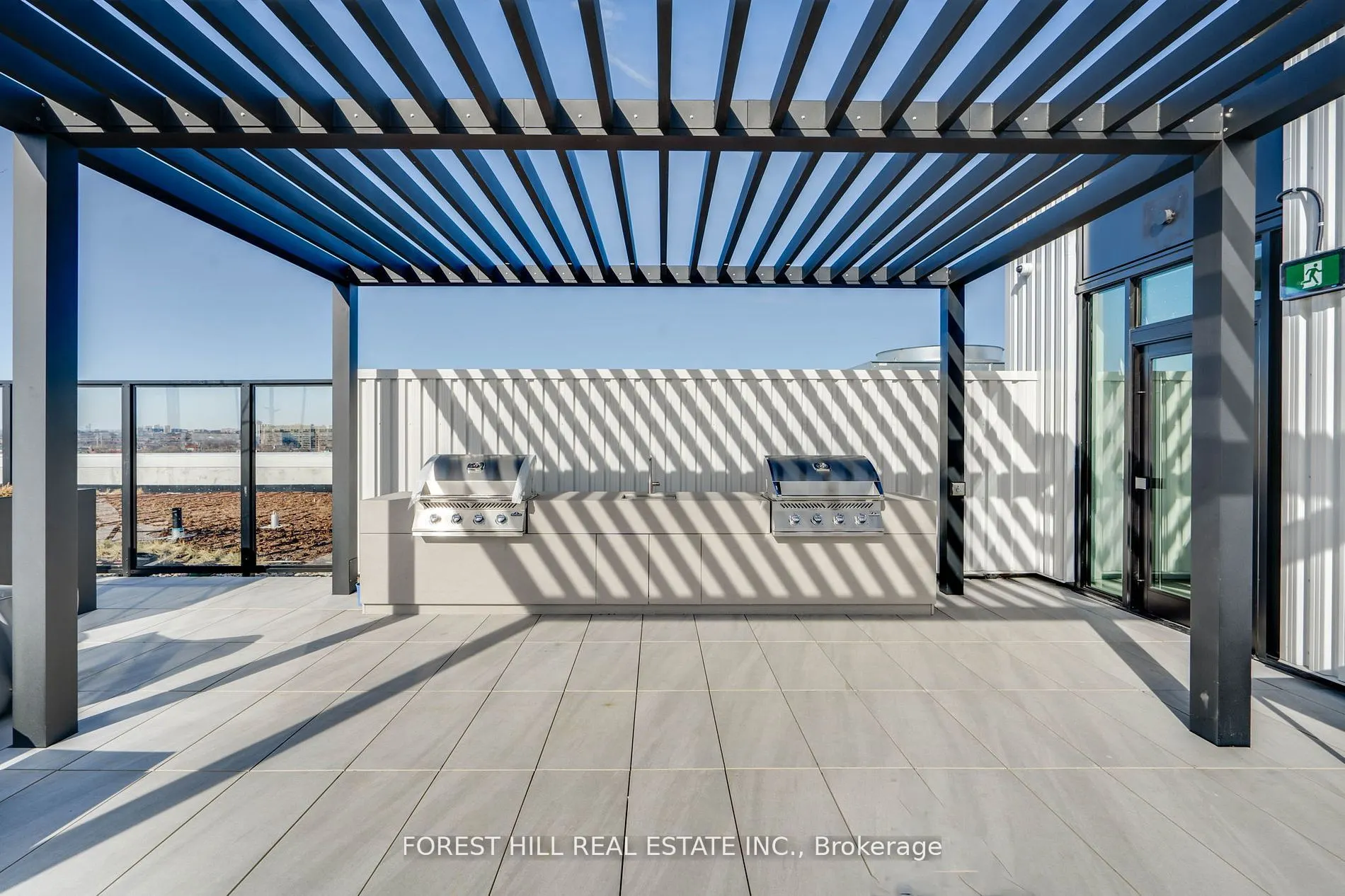 2720 Dundas Street W, #401