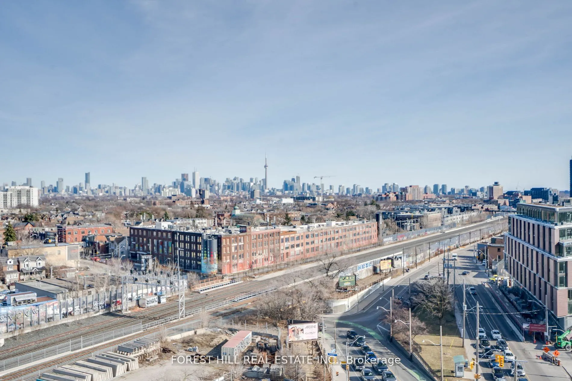 2720 Dundas Street W, #401