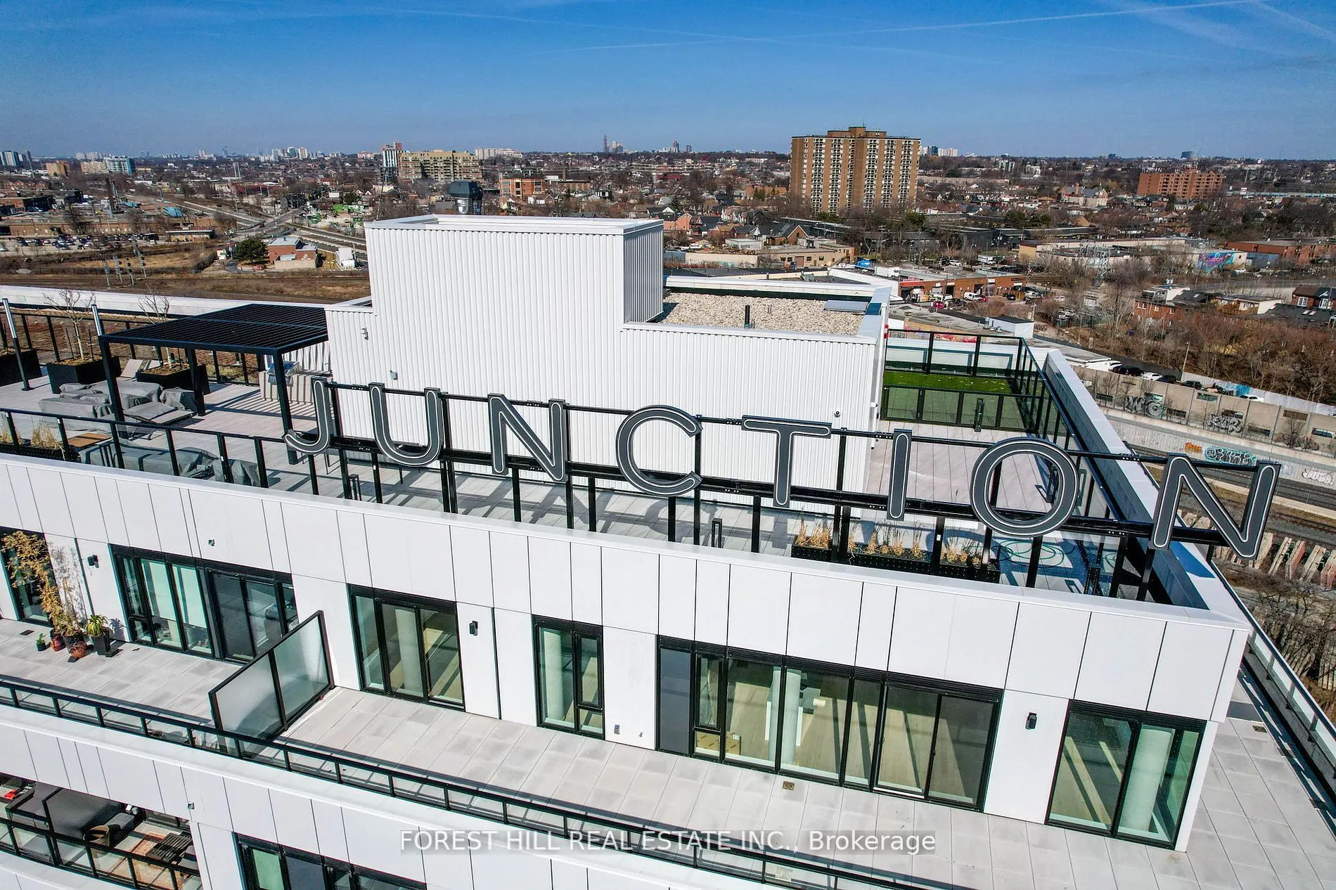 2720 Dundas Street W, #401