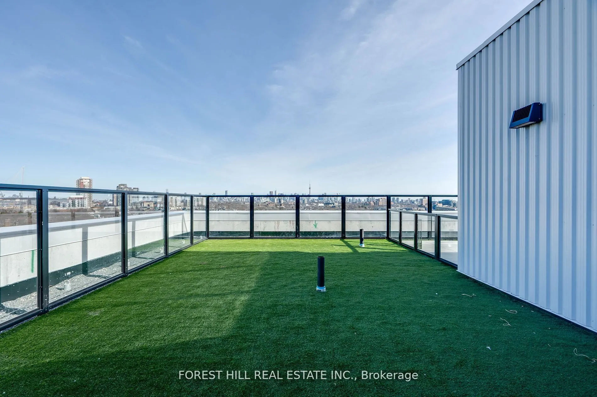 2720 Dundas Street W, #401