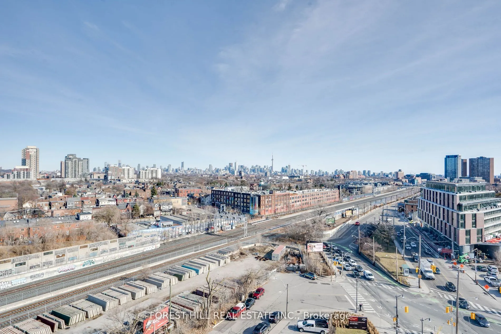 2720 Dundas Street W, #401