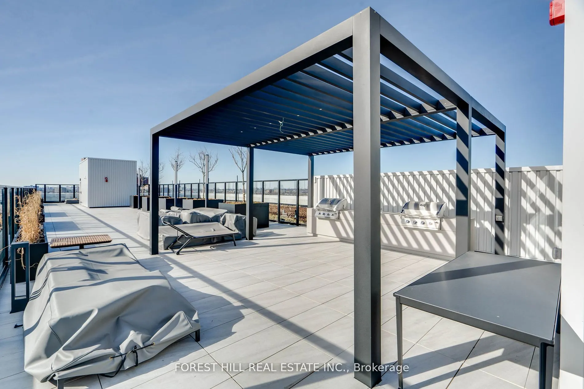 2720 Dundas Street W, #401