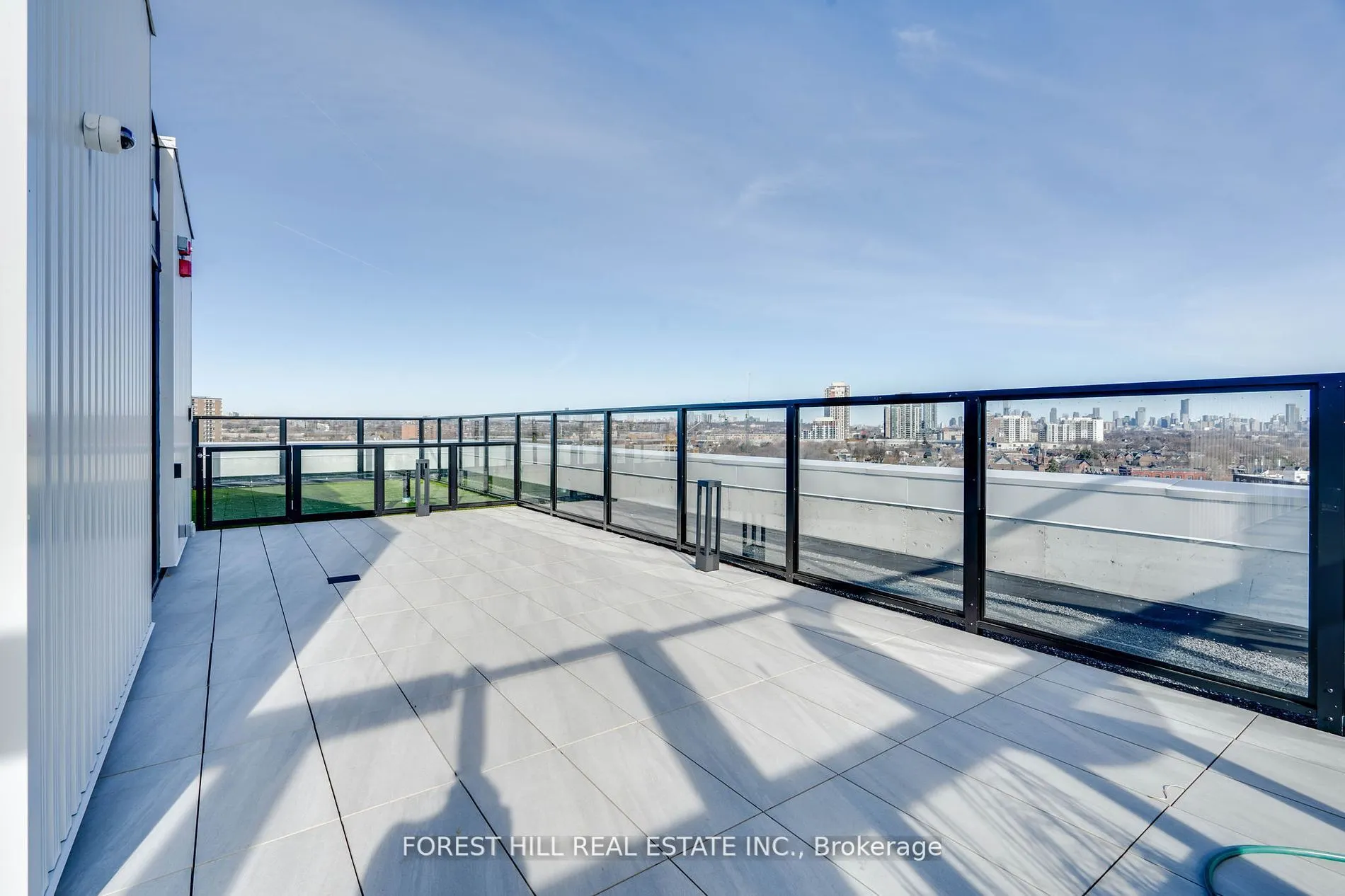 2720 Dundas Street W, #401