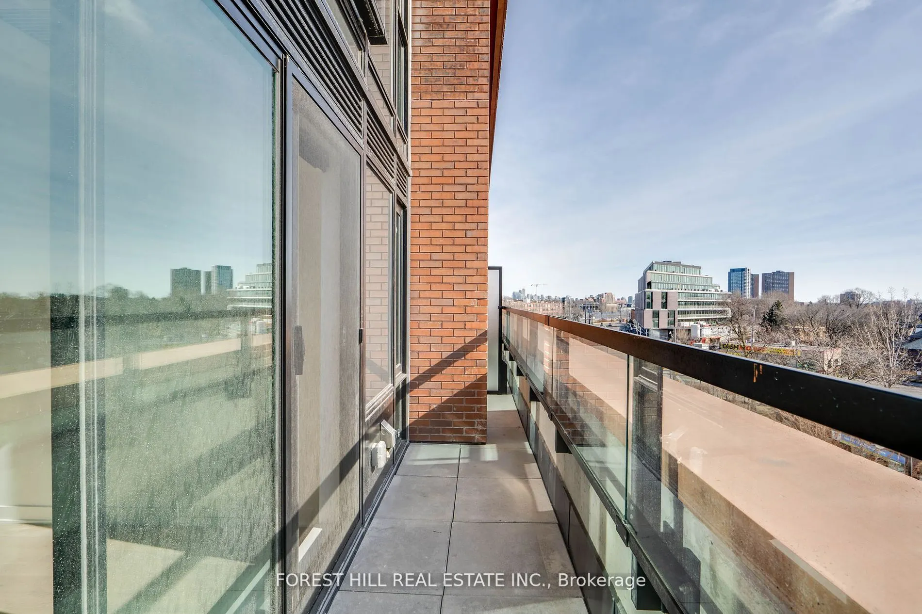 2720 Dundas Street W, #401