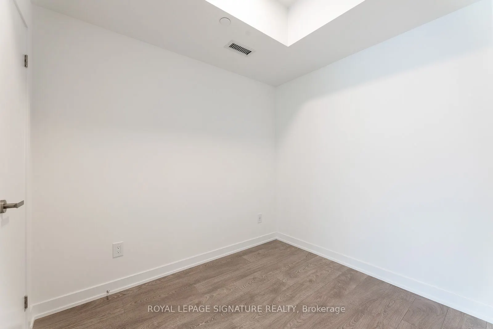 28 Ann Street, #215