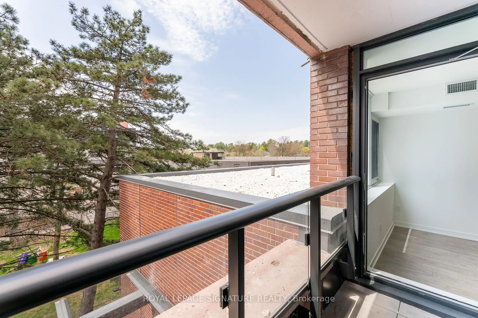 28 Ann Street, #215