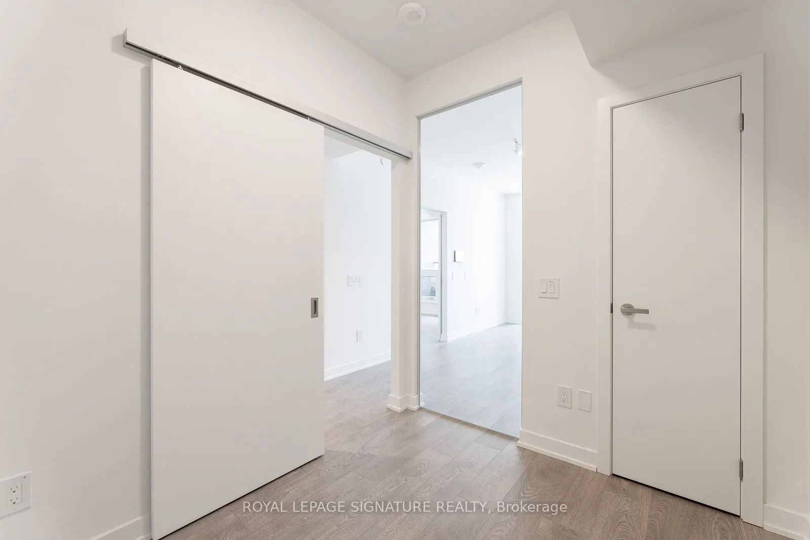 28 Ann Street, #215