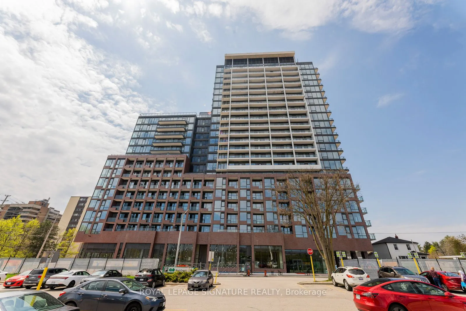 28 Ann Street, #215