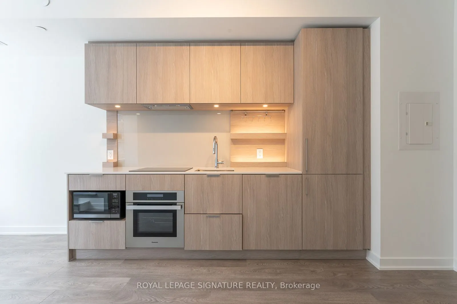 28 Ann Street, #215