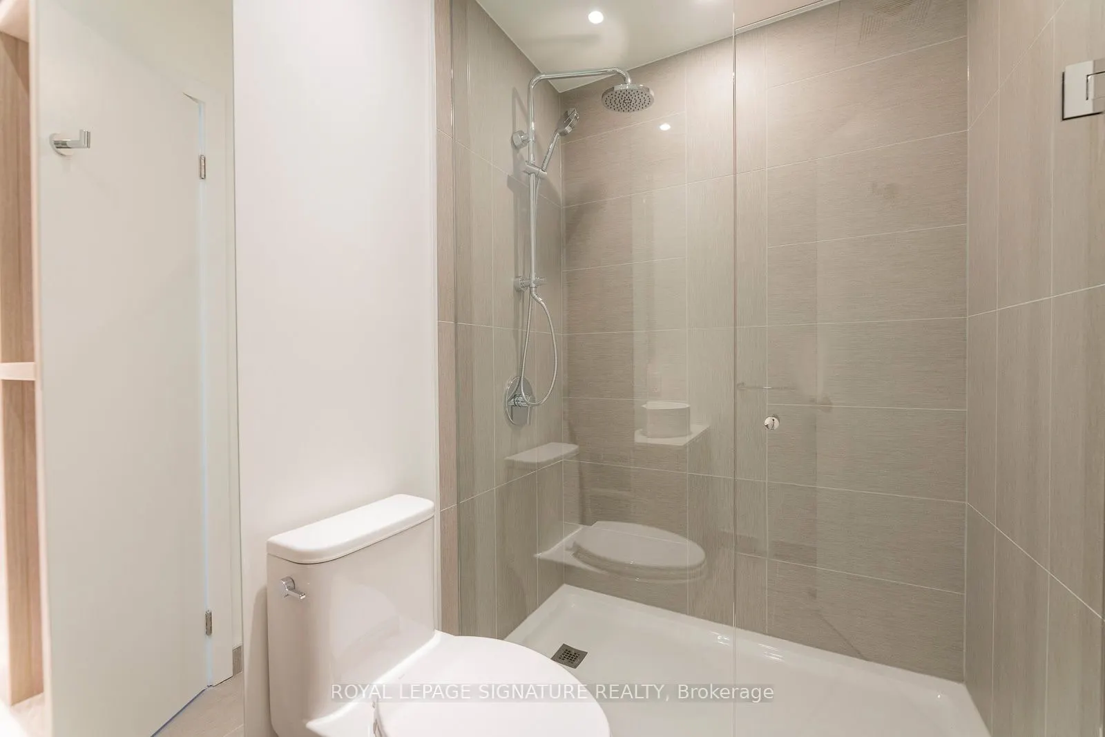 28 Ann Street, #215