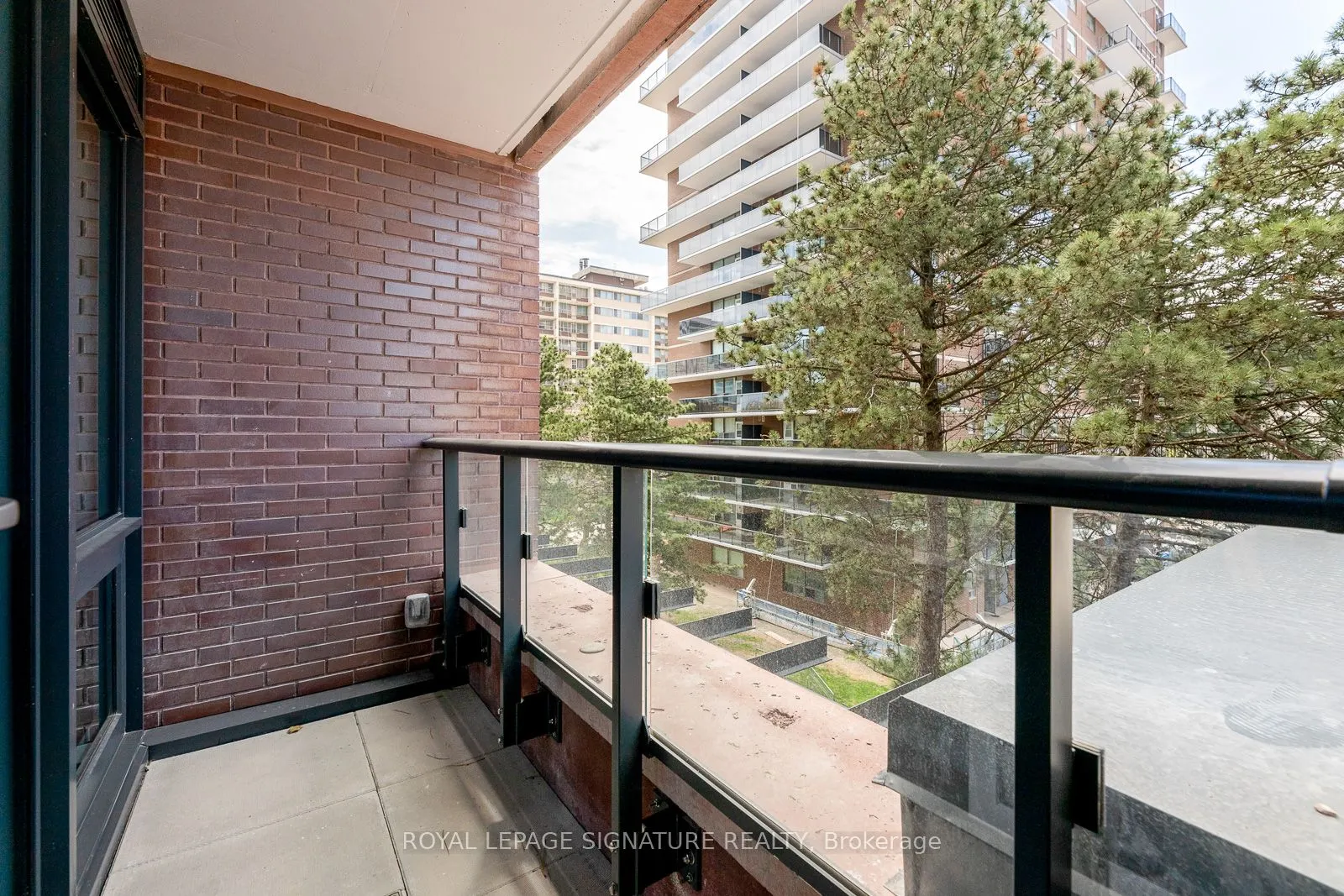 28 Ann Street, #215