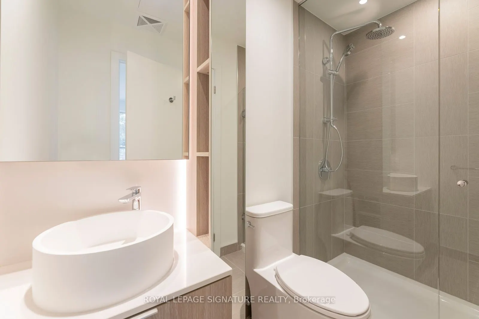 28 Ann Street, #215
