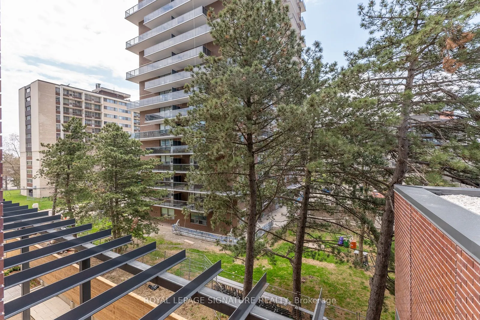 28 Ann Street, #215