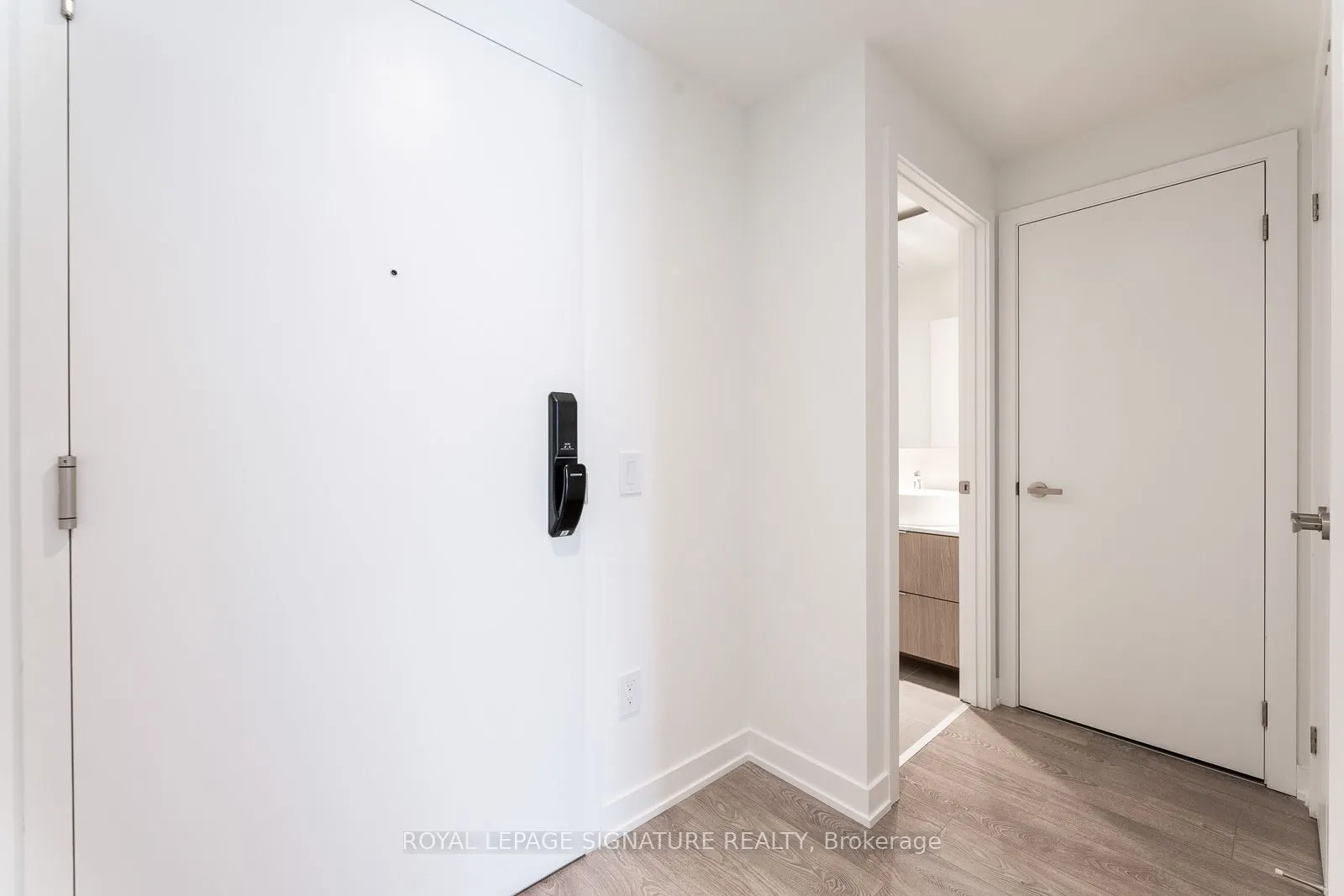 28 Ann Street, #215