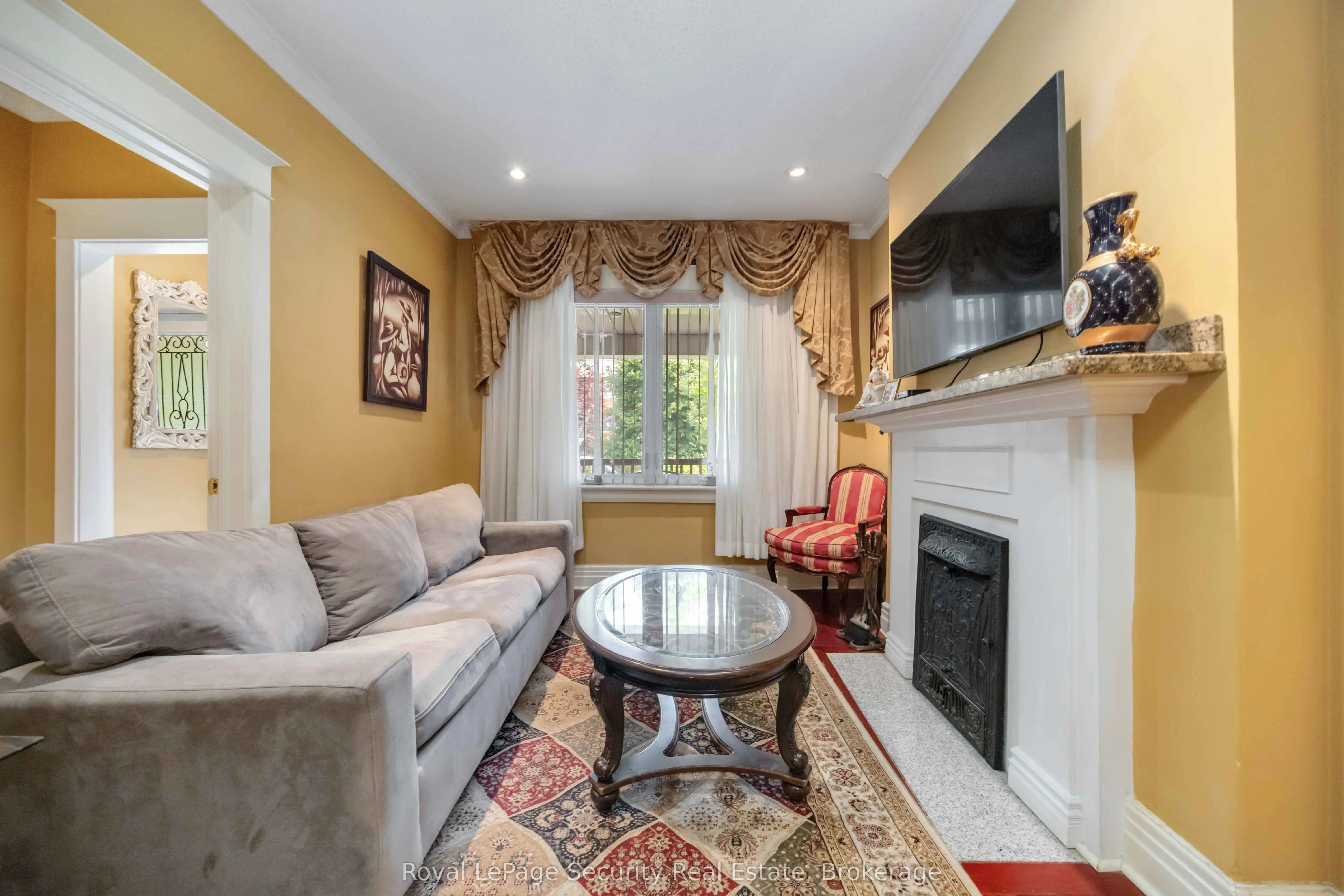 154 Caledonia Road