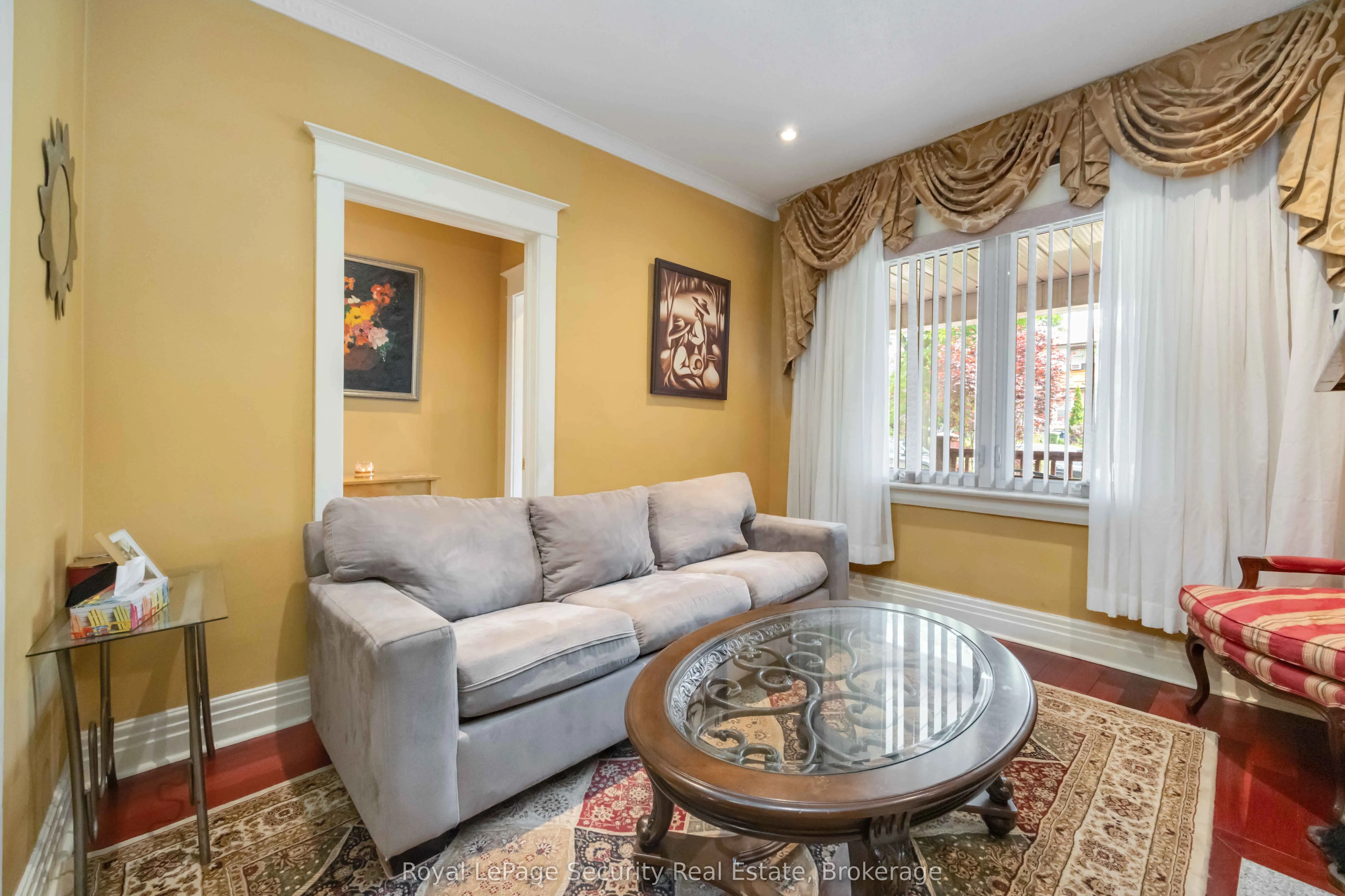 154 Caledonia Road