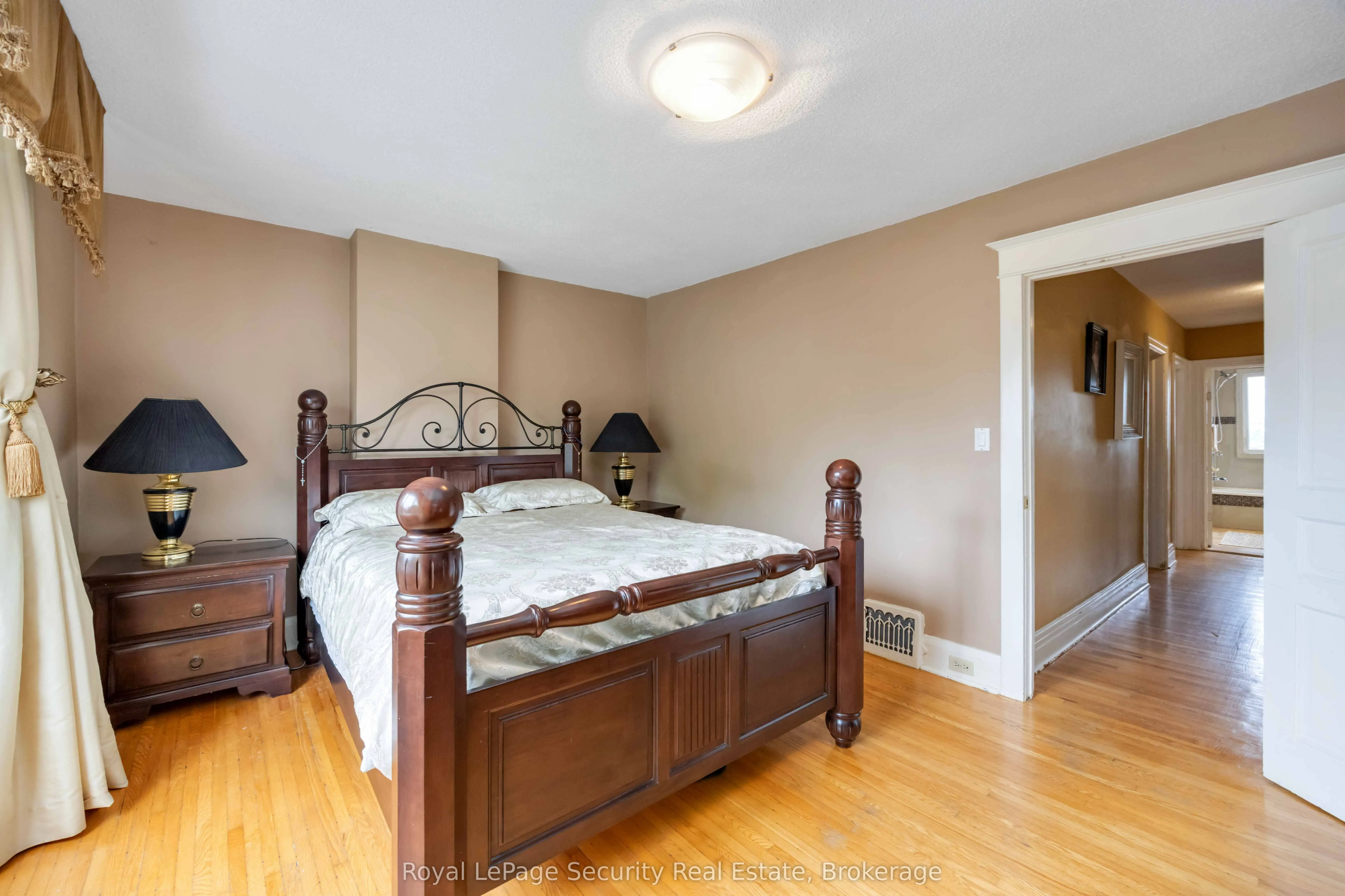 154 Caledonia Road