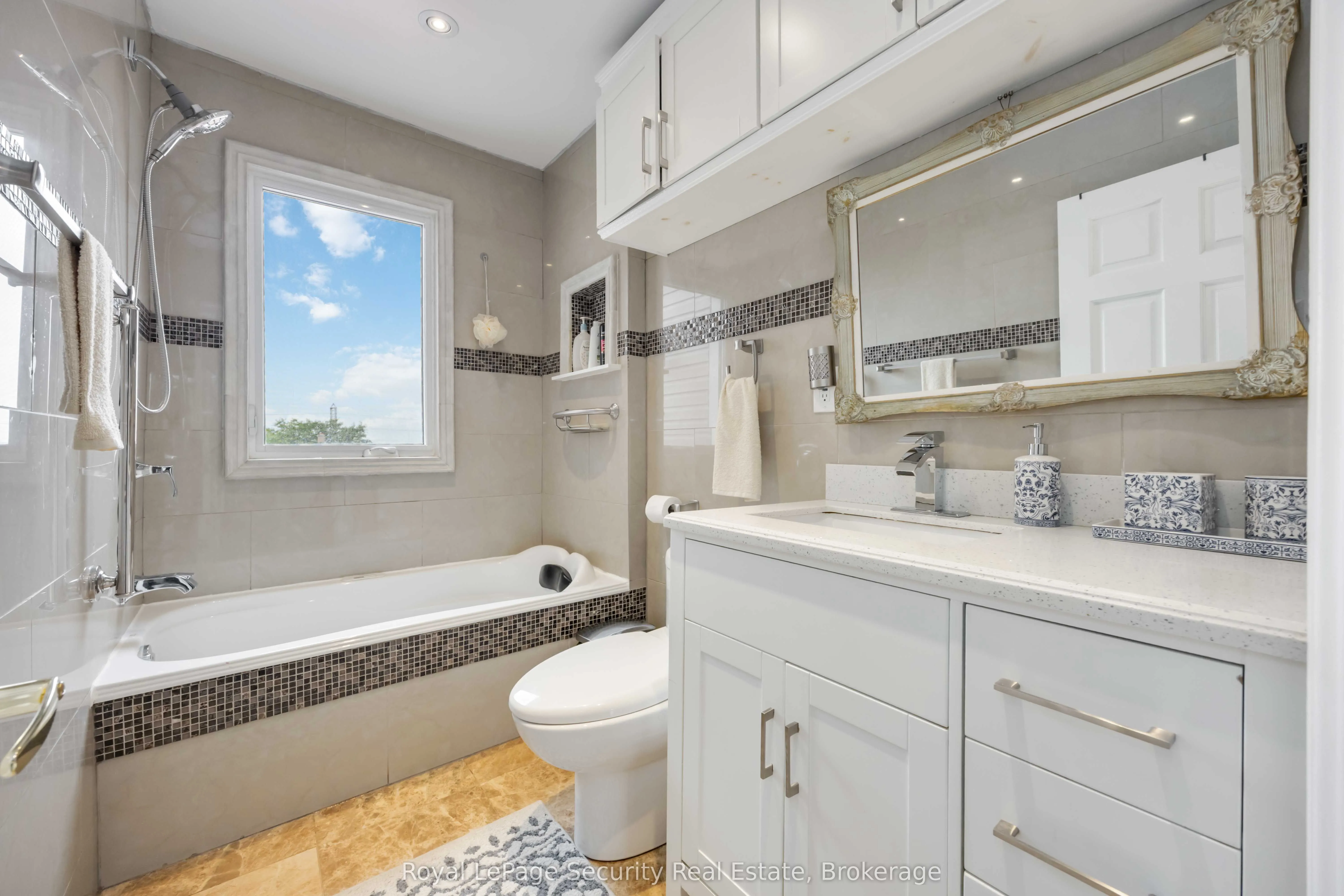 154 Caledonia Road