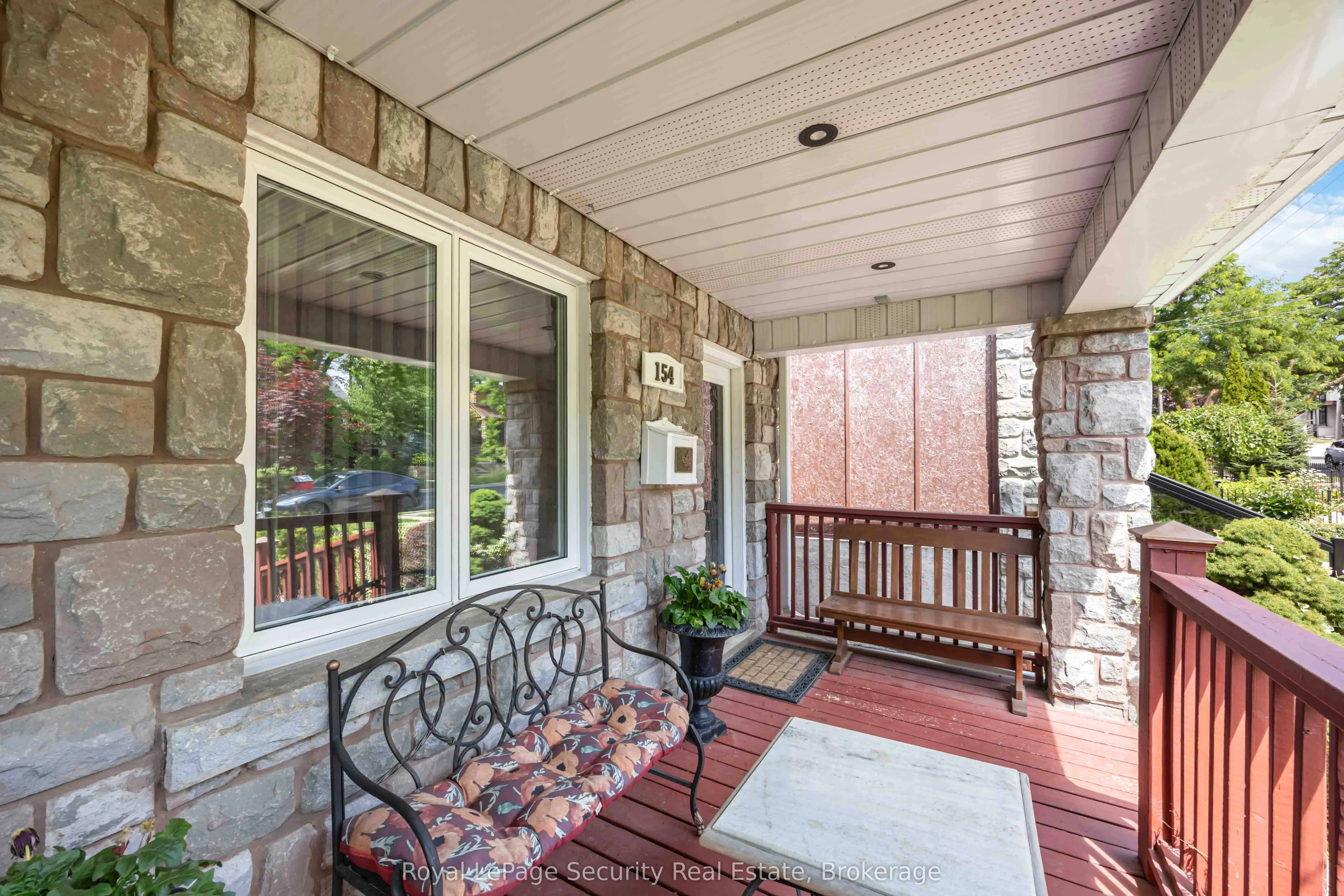 154 Caledonia Road