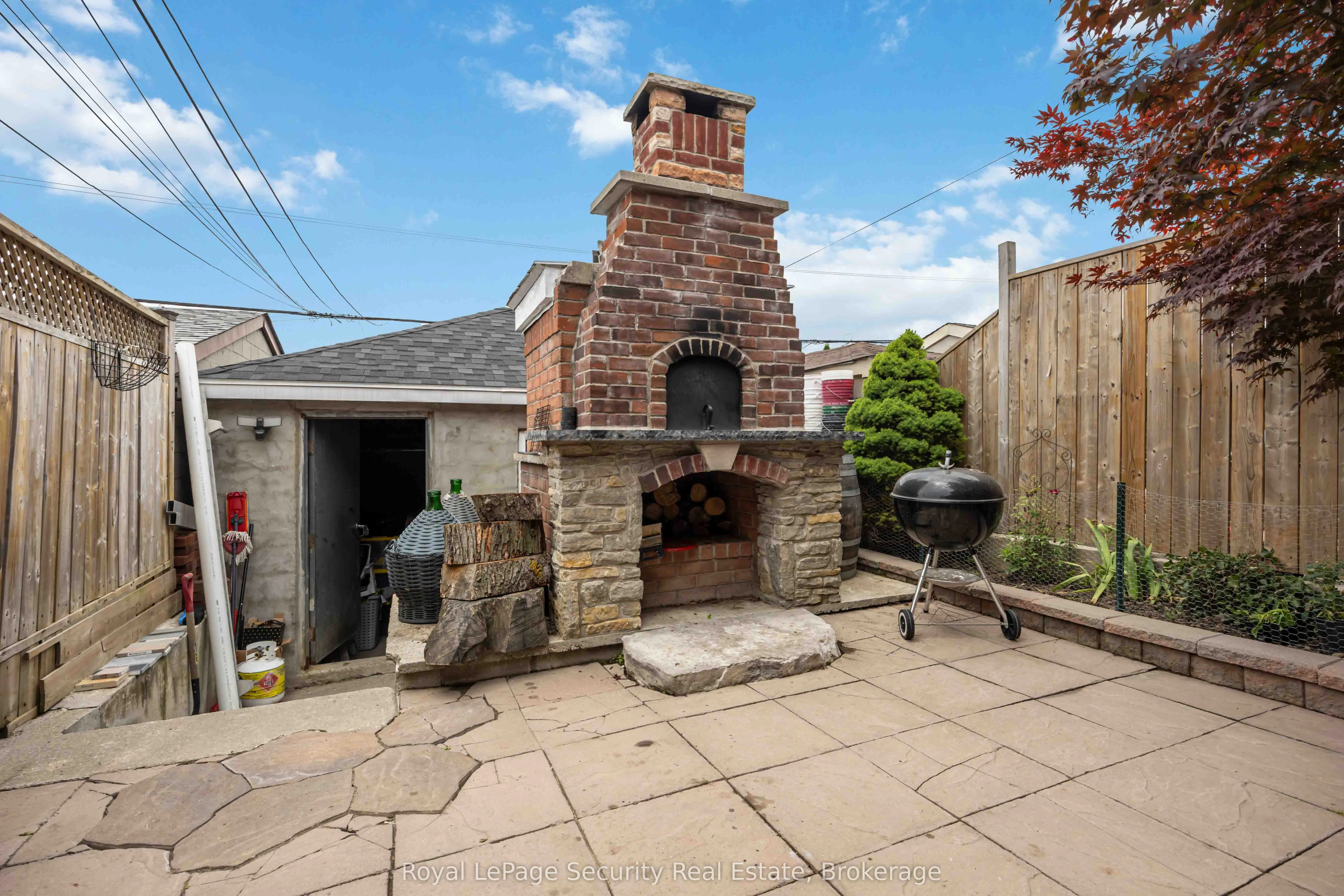 154 Caledonia Road