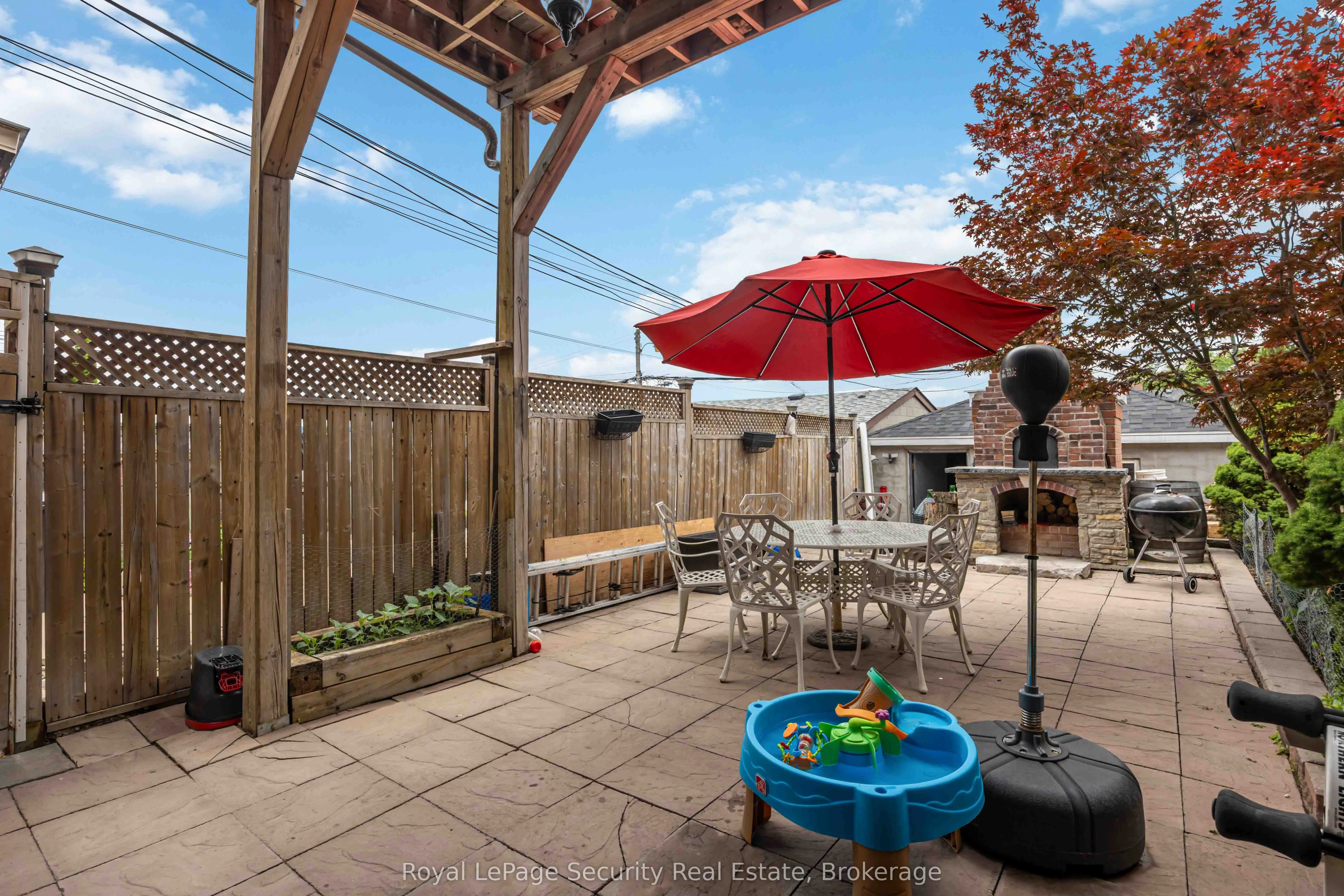 154 Caledonia Road