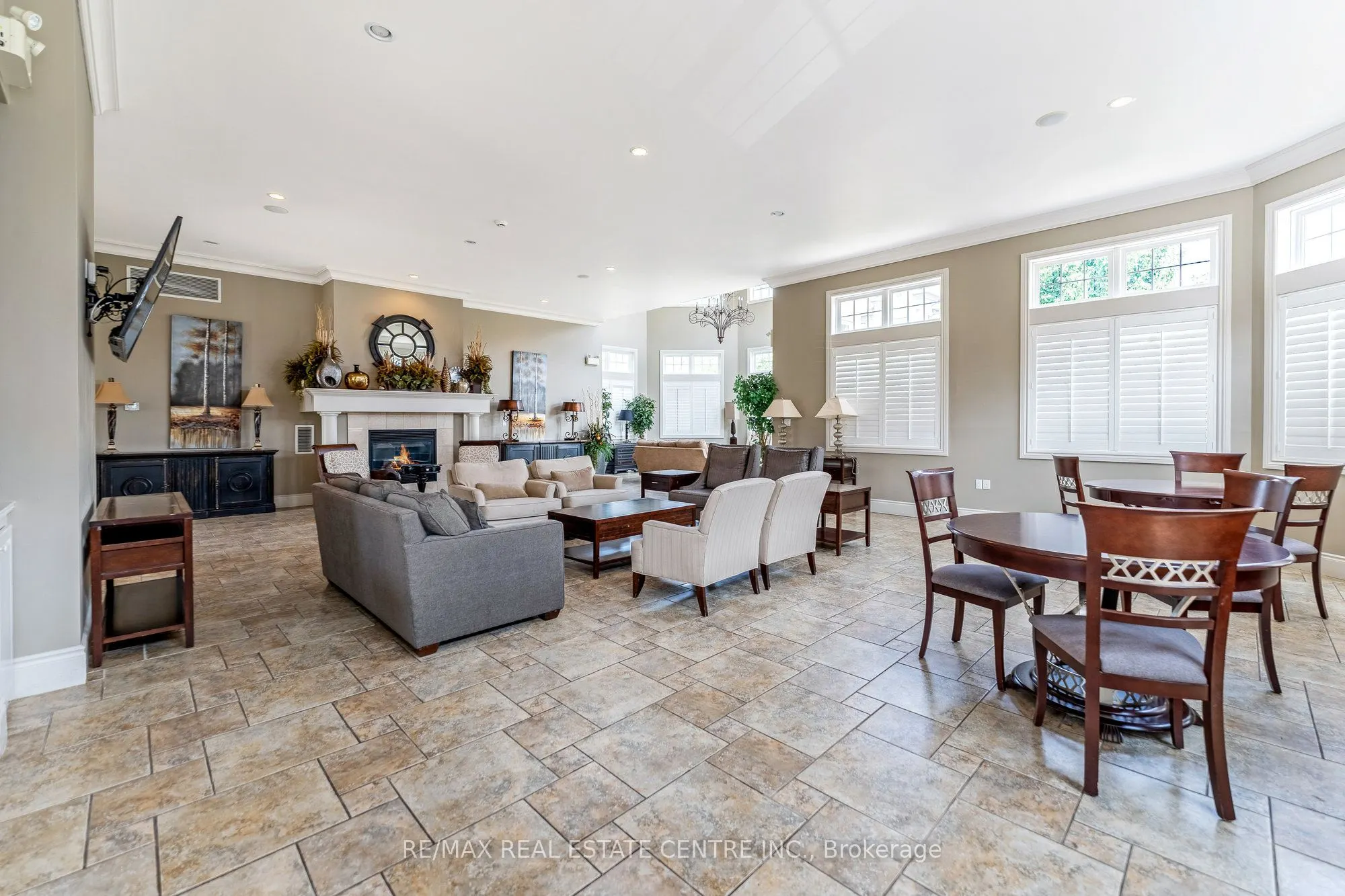 1360 Main Street E, #304