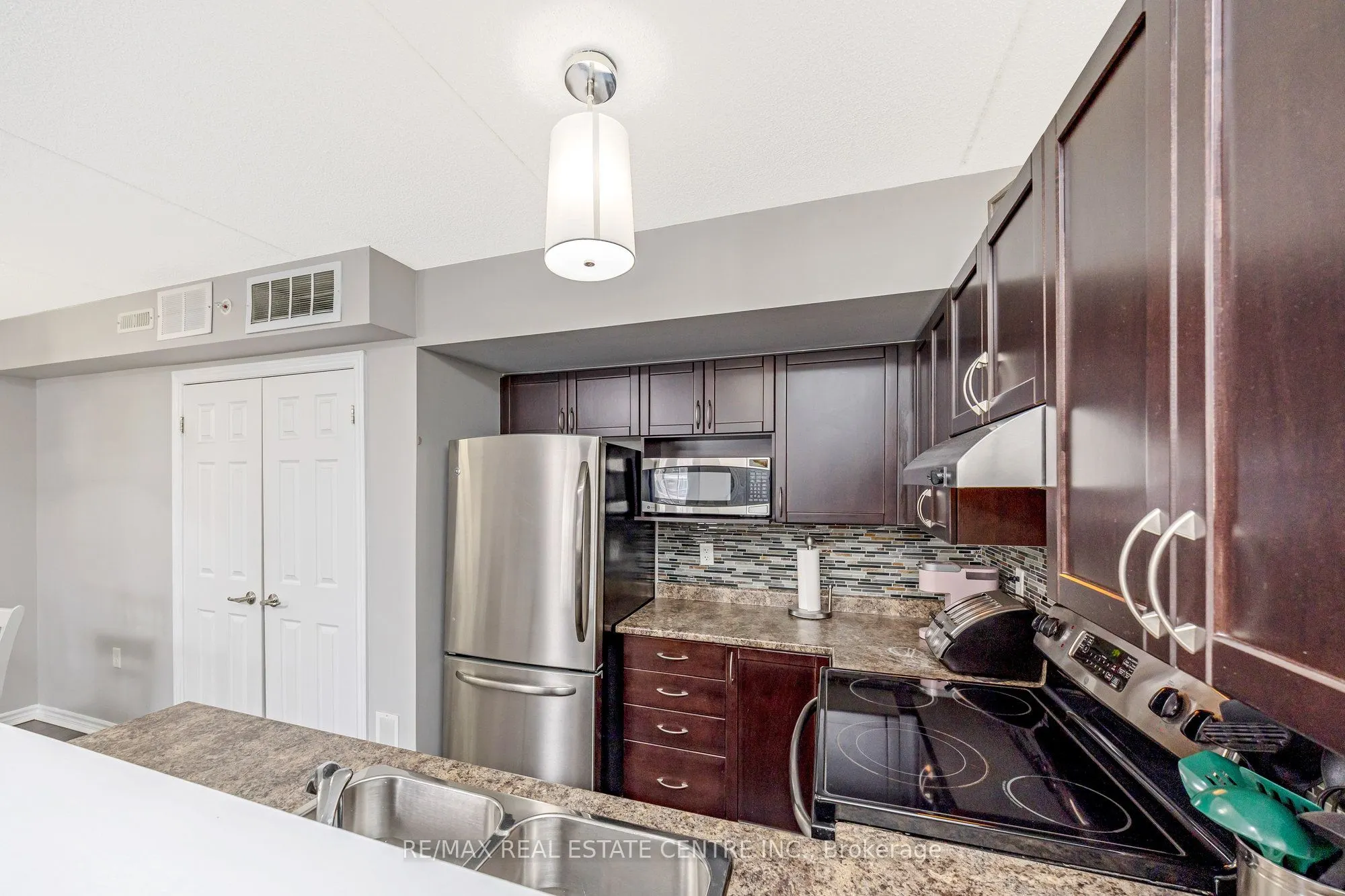 1360 Main Street E, #304