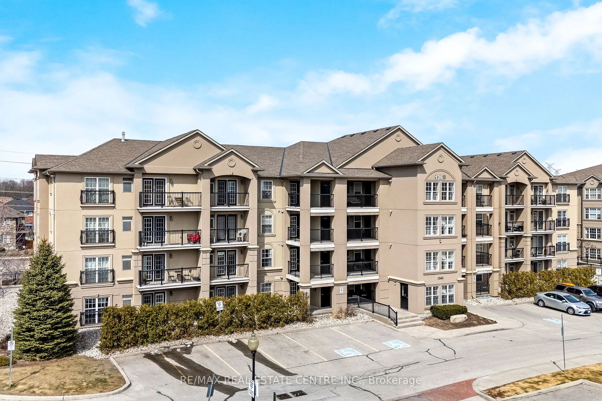 1360 Main Street E, #304