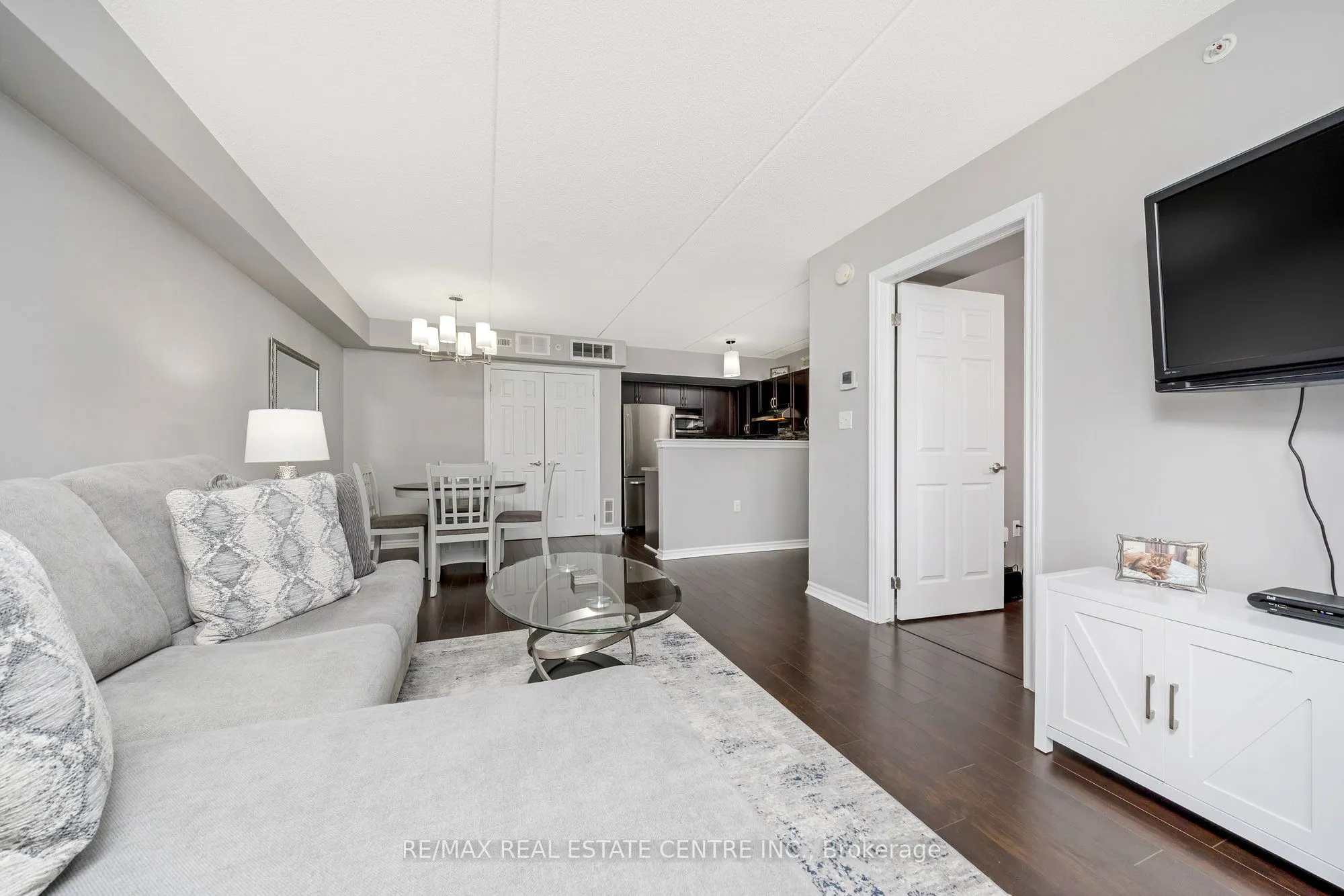1360 Main Street E, #304