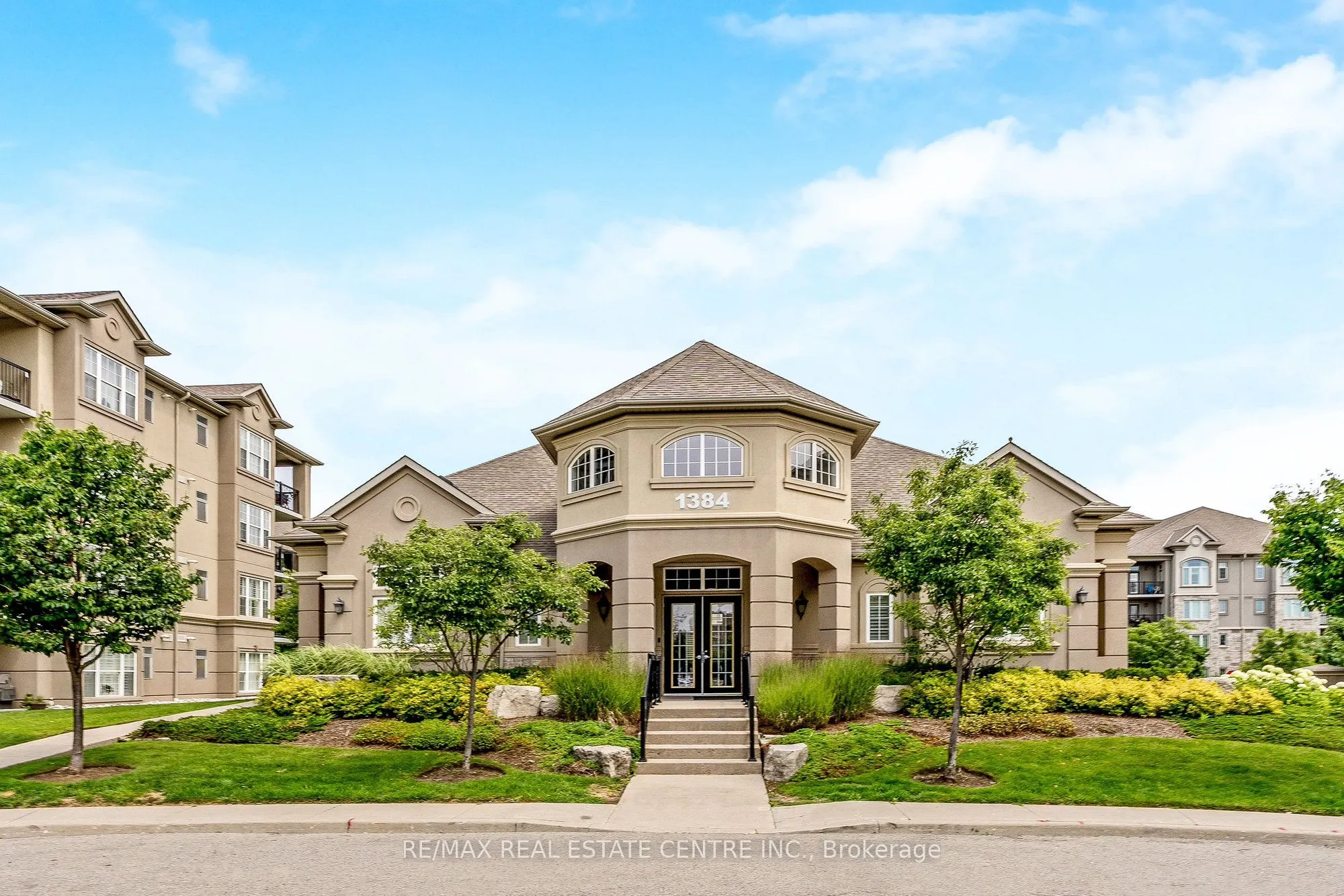 1360 Main Street E, #304