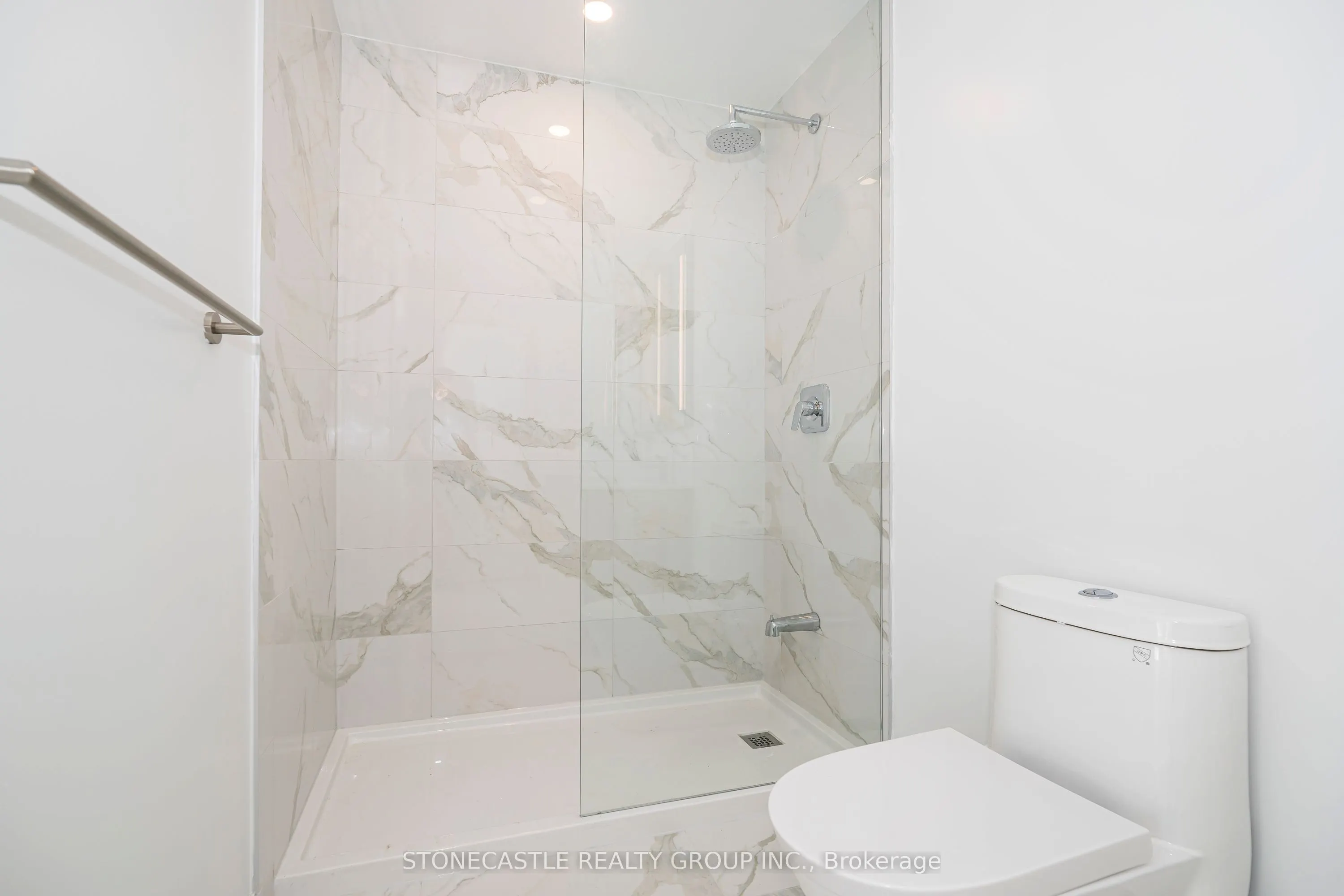220 Missinnihe Way, #906