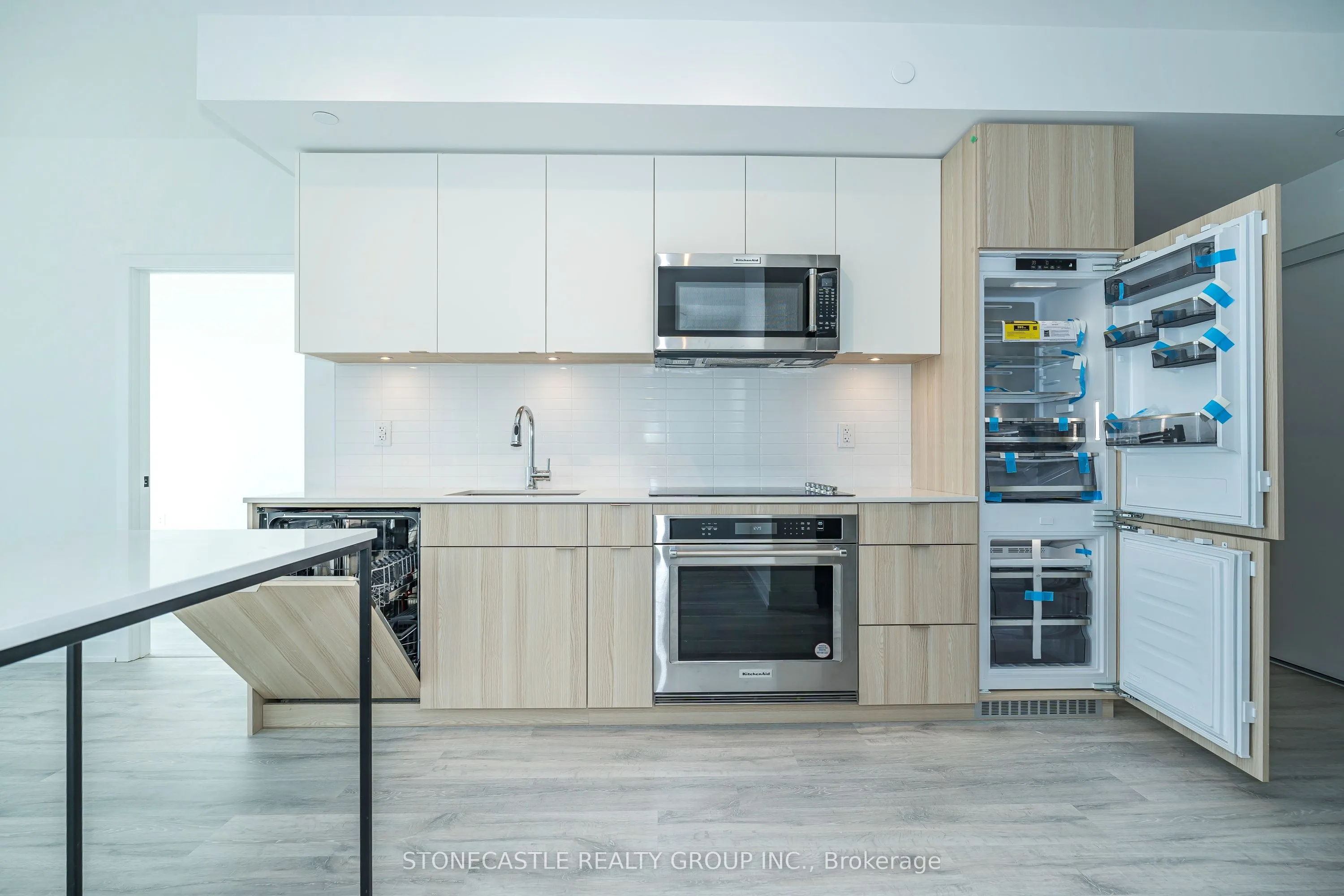 220 Missinnihe Way, #906