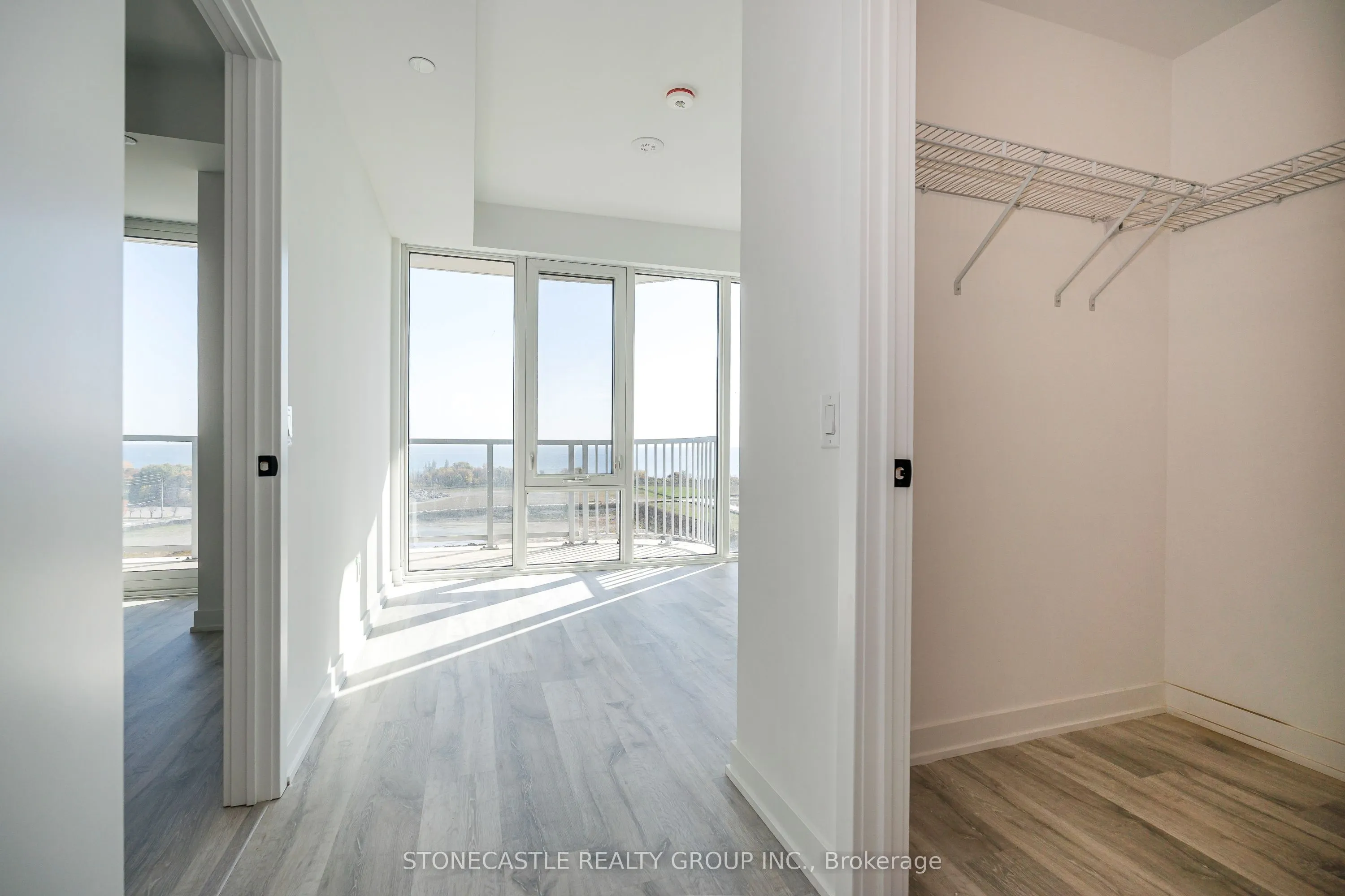220 Missinnihe Way, #906